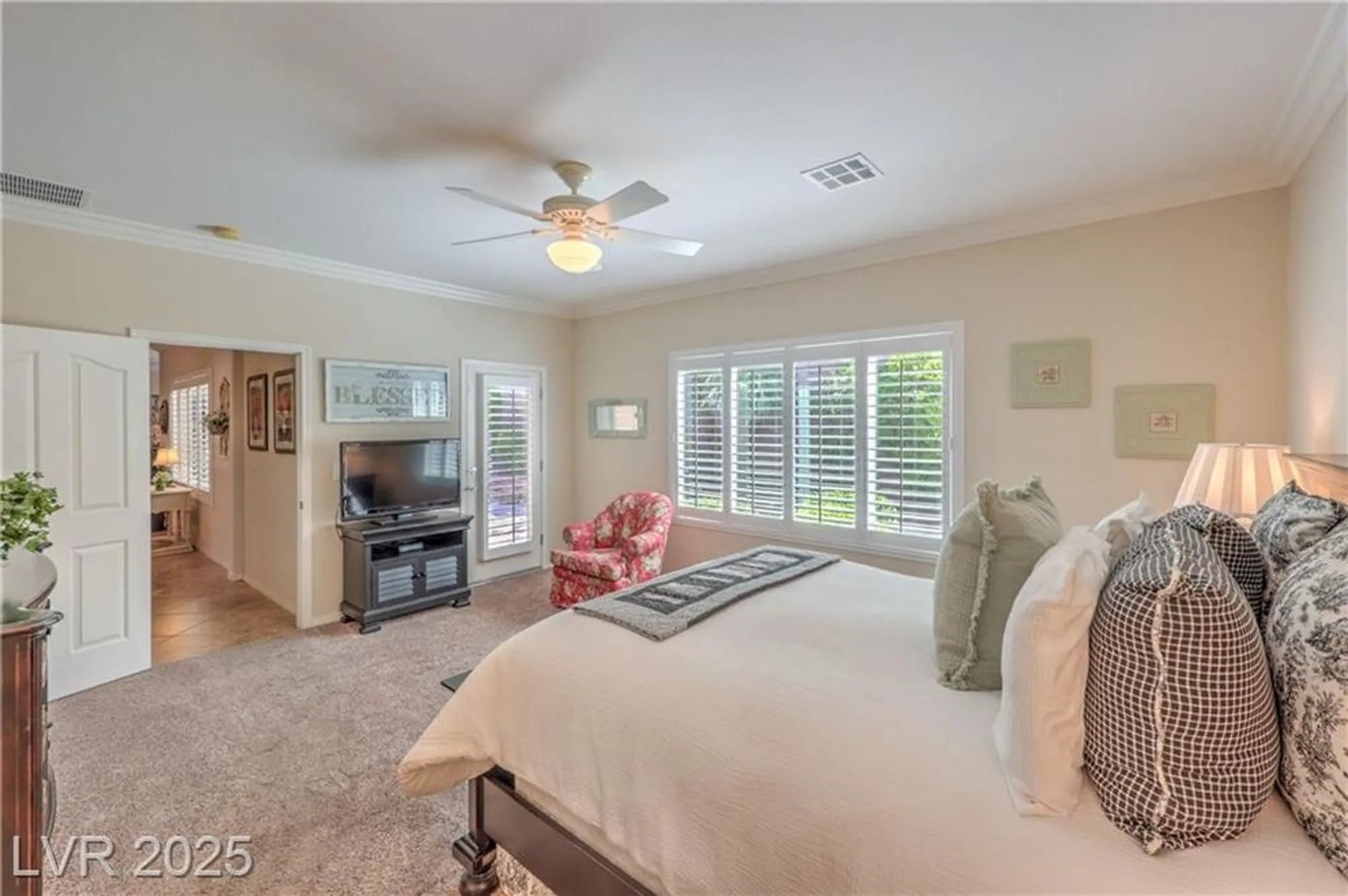 Property Slideshow image 26 of 39 | 2225 blackburn hills ave, Henderson, NV, 89044