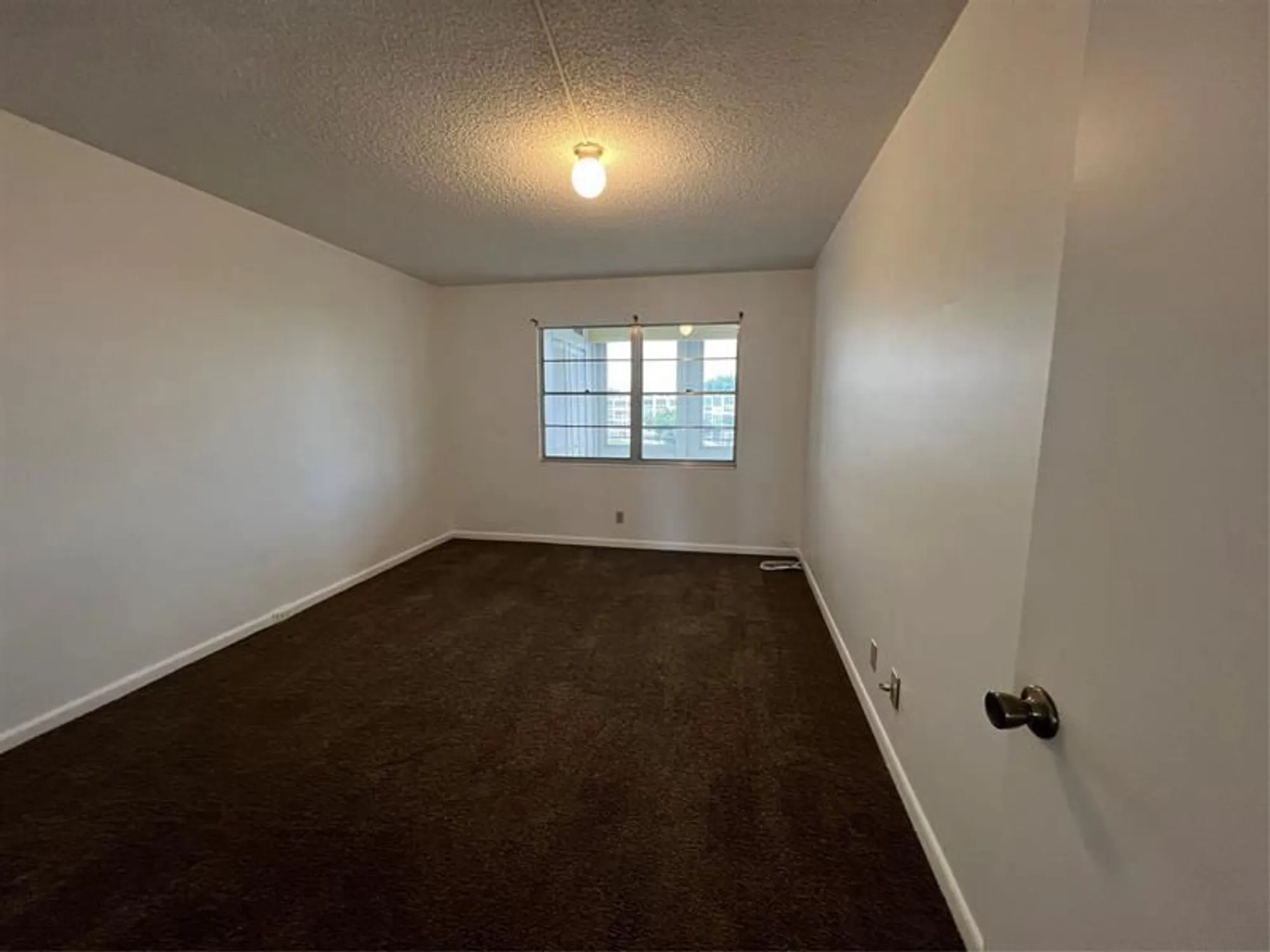 Property Slideshow image 8 of 16 | 4053 harwood e unit e, Deerfield Beach, FL, 33442