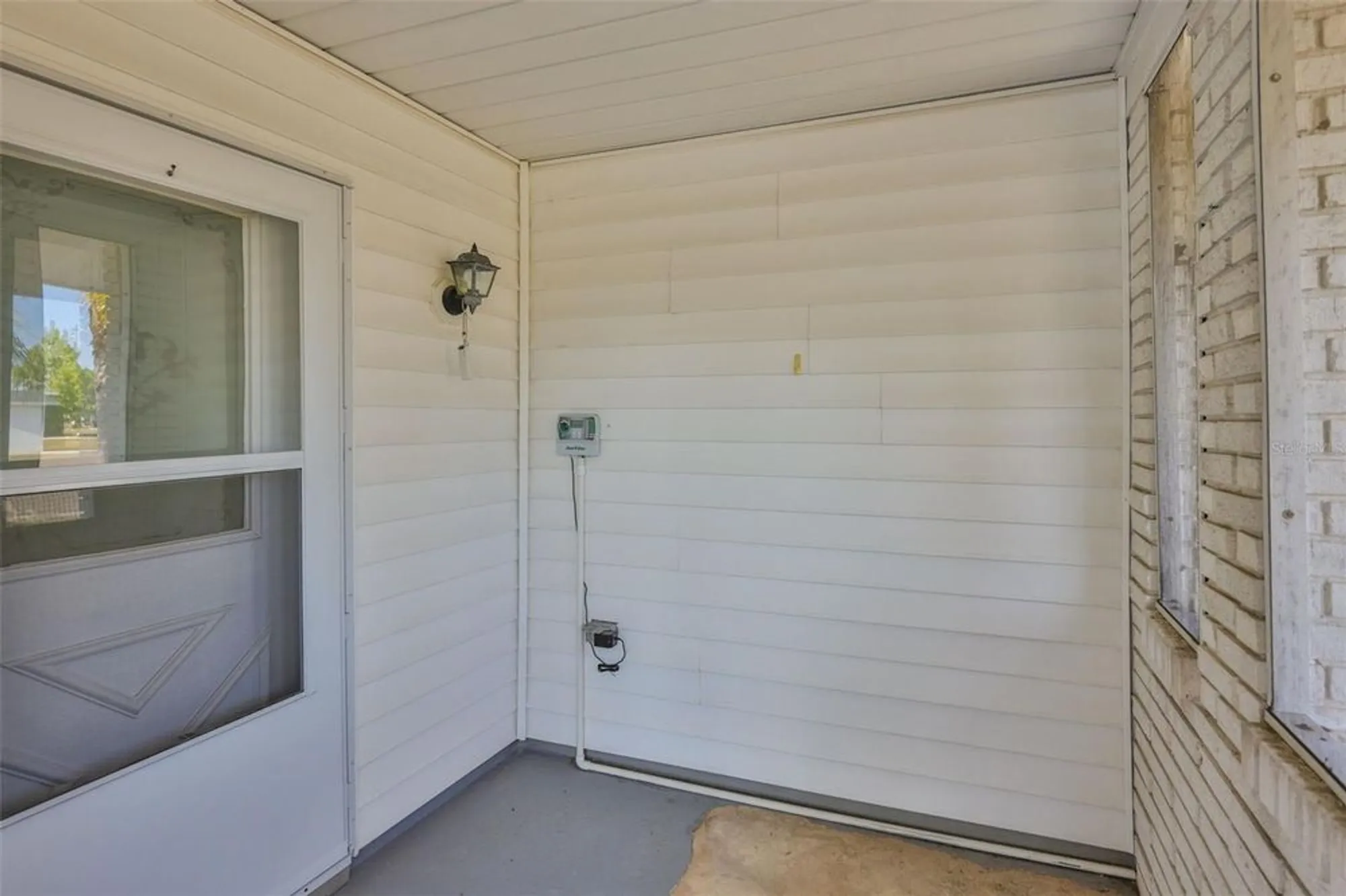 Property Slideshow image 8 of 63 | 1502 desert hills dr, Sun City Center, FL, 33573