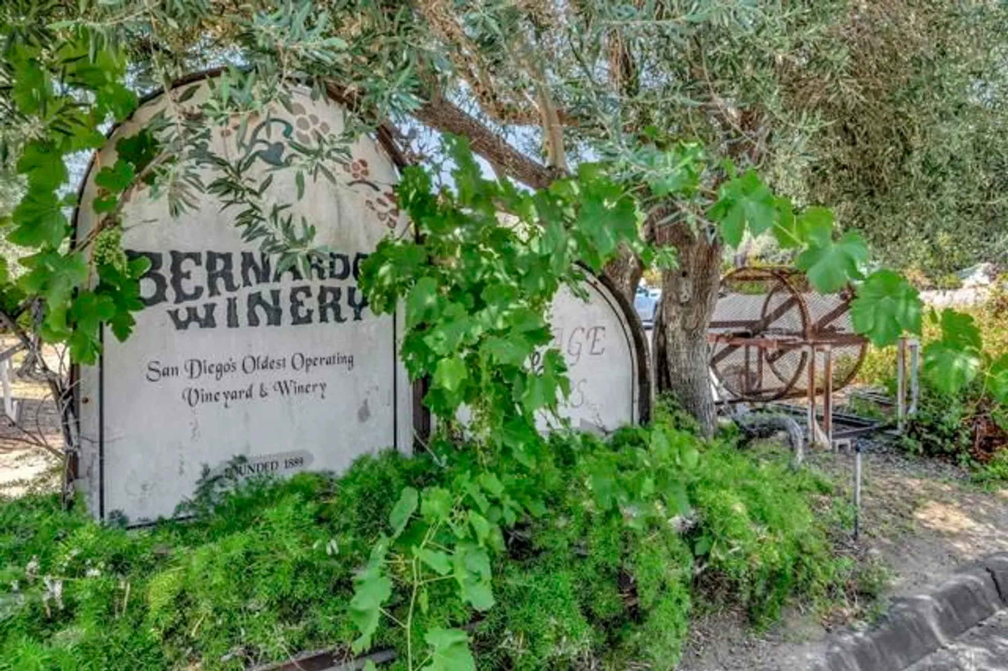 Property Slideshow image 44 of 49 | 12880 circulo dardo, San Diego, CA, 92128