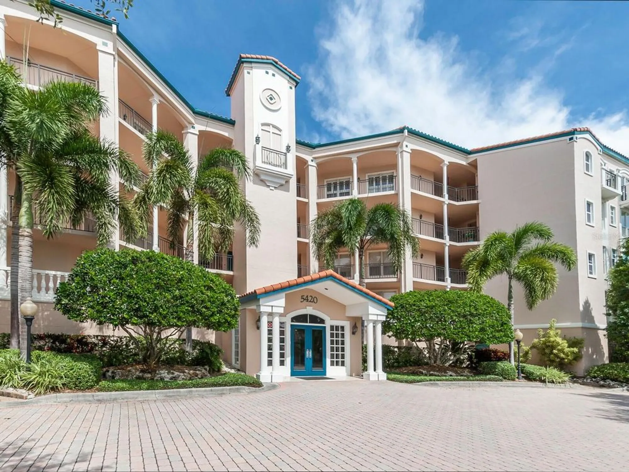 Property Slideshow image 2 of 59 | 5420 eagles point cir 106, Sarasota, FL, 34231