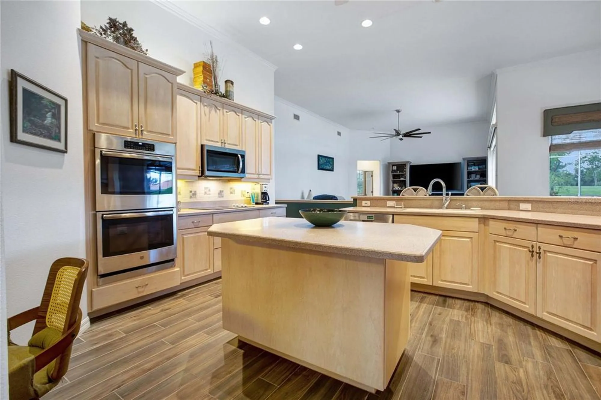 Property Slideshow image 38 of 84 | 442 tremingham way, Venice, FL, 34293