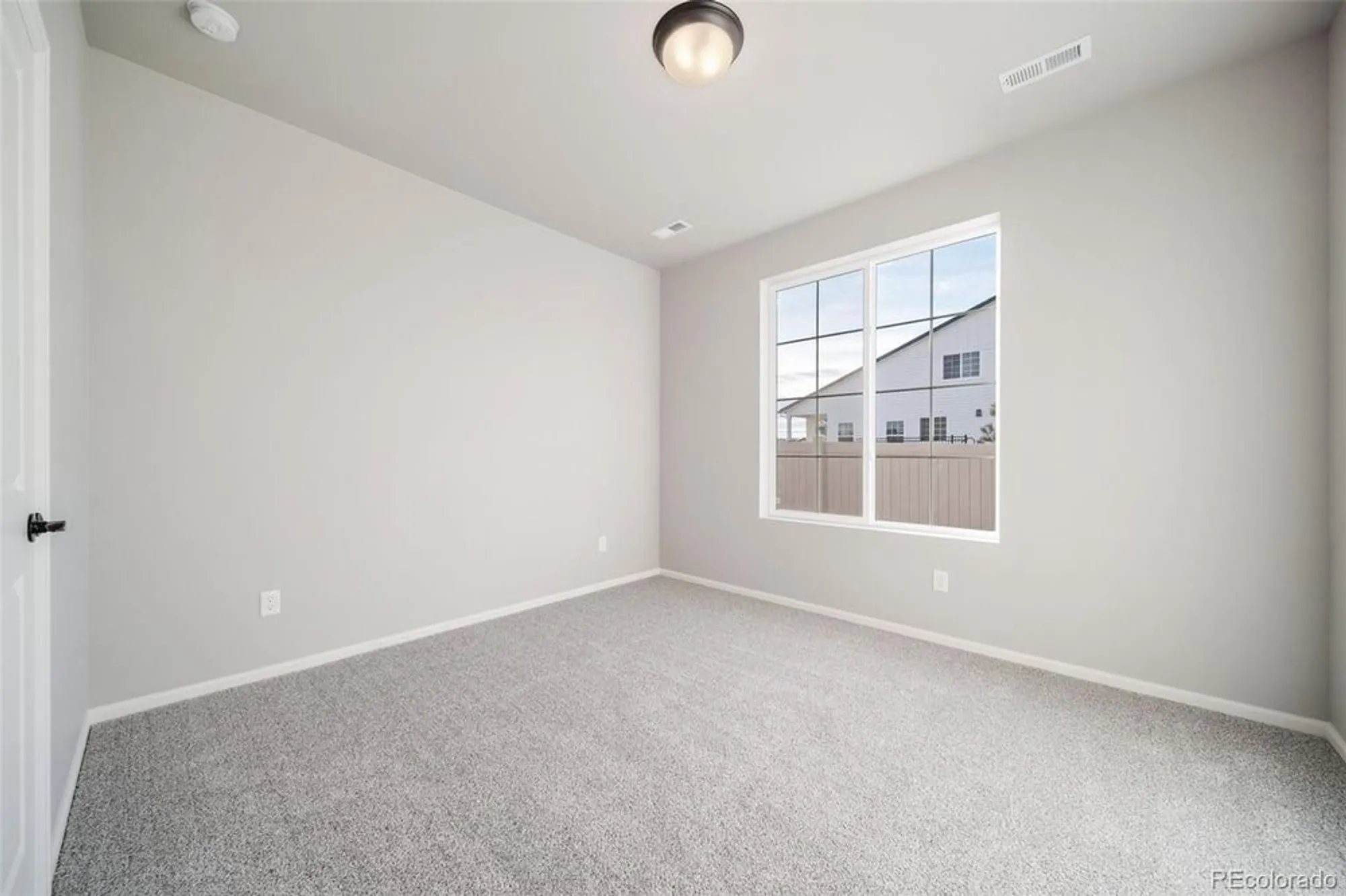 Property Slideshow image 23 of 26 | 22304 e 49th pl, Aurora, CO, 80019