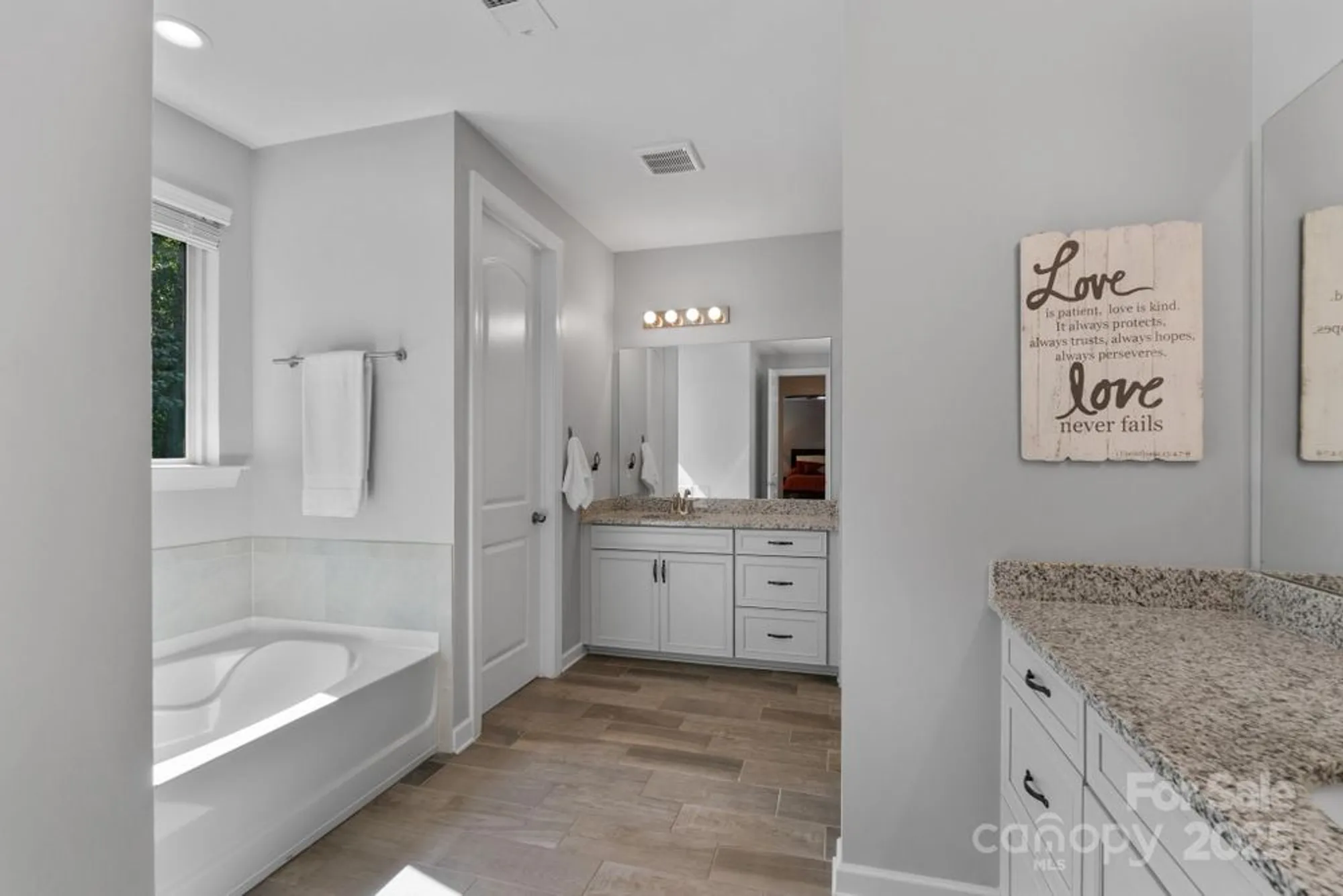 Property Slideshow image 32 of 48 | 4946 norman park pl, Lake Wylie, SC, 29710