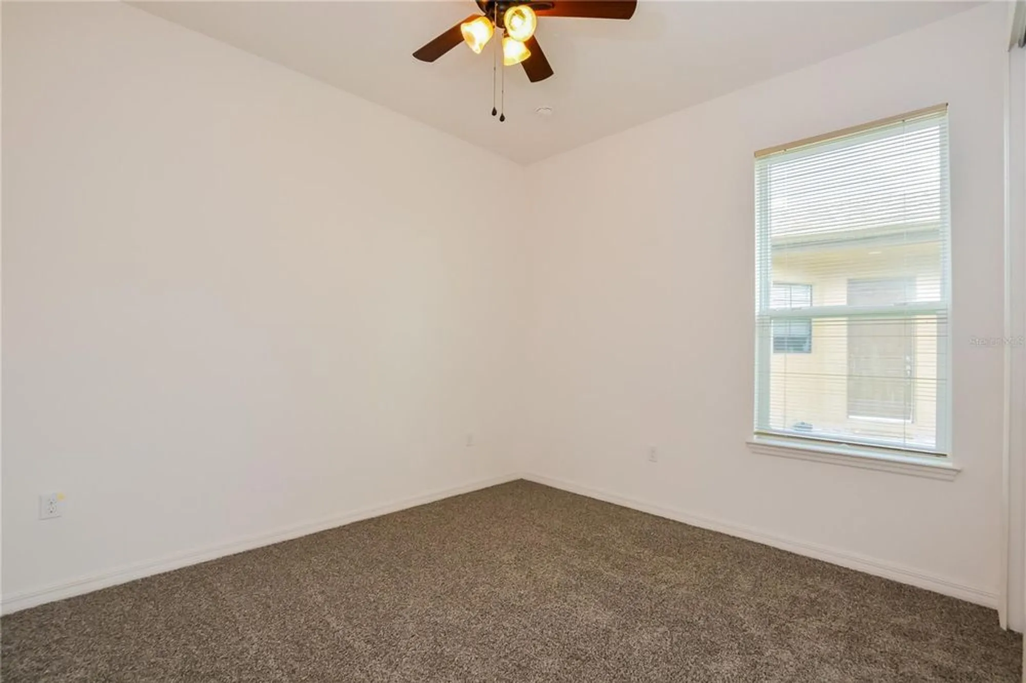 Property Slideshow image 12 of 16 | 1423 harbor ridge dr, Poinciana, FL, 34759