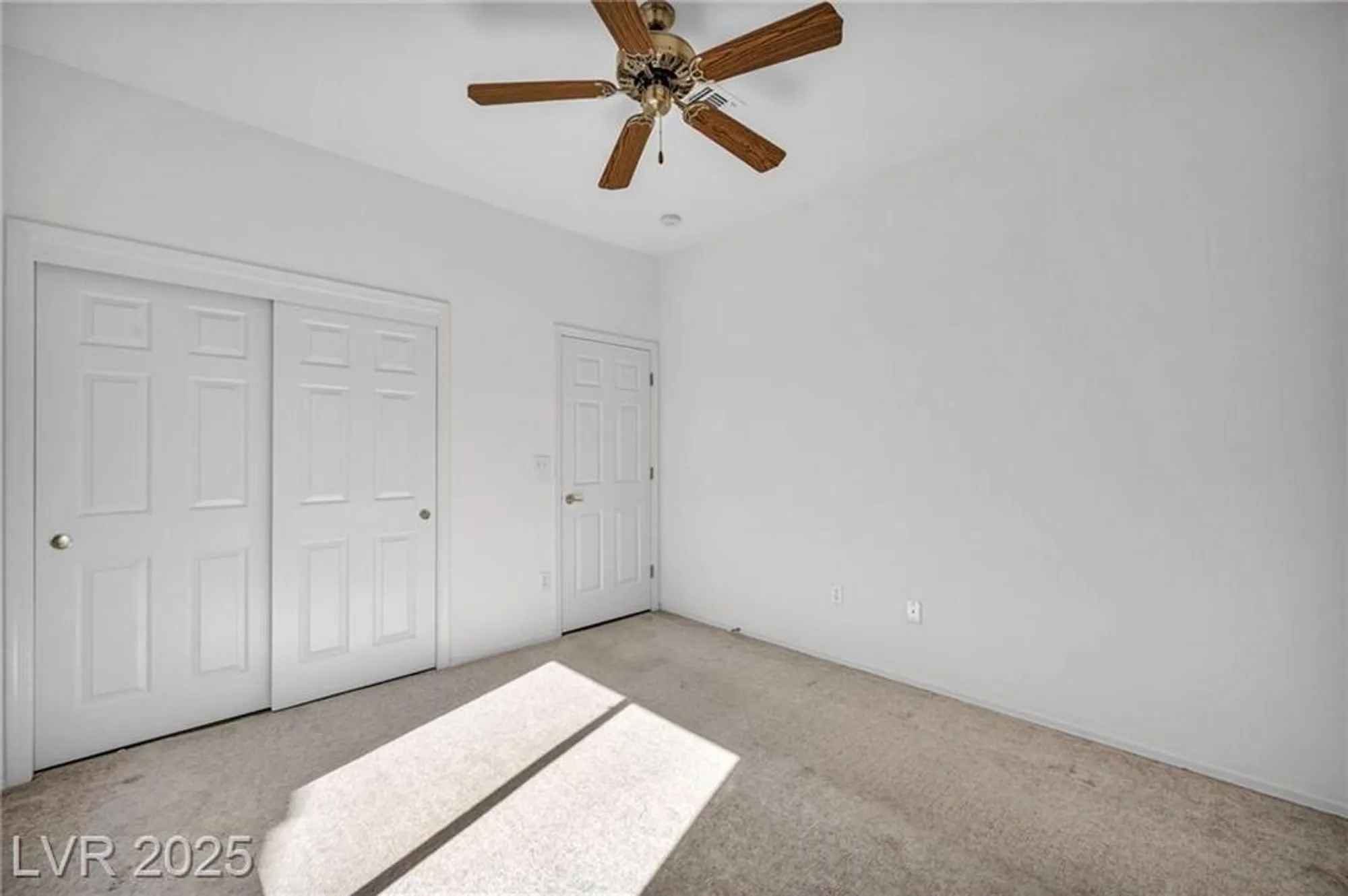 Property Slideshow image 50 of 71 | 2567 evening sky dr, Henderson, NV, 89052