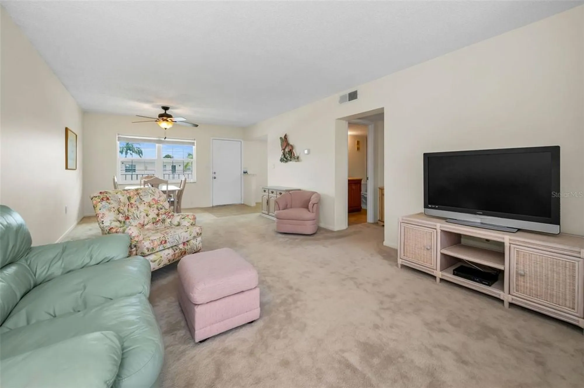 Property Slideshow image 6 of 53 | 960 virginia st 307, Dunedin, FL, 34698