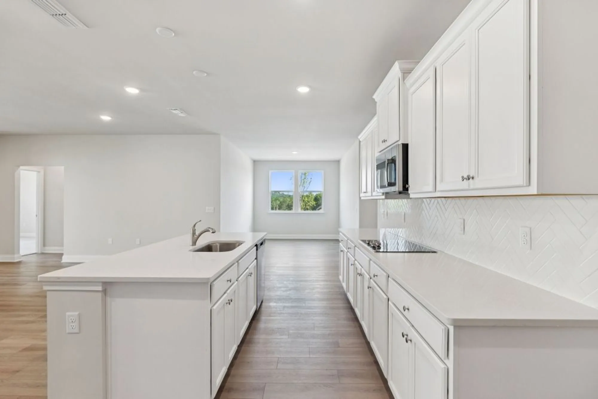 Property Slideshow image 16 of 38 | 344 stonehaus cir, Antioch, TN, 37013