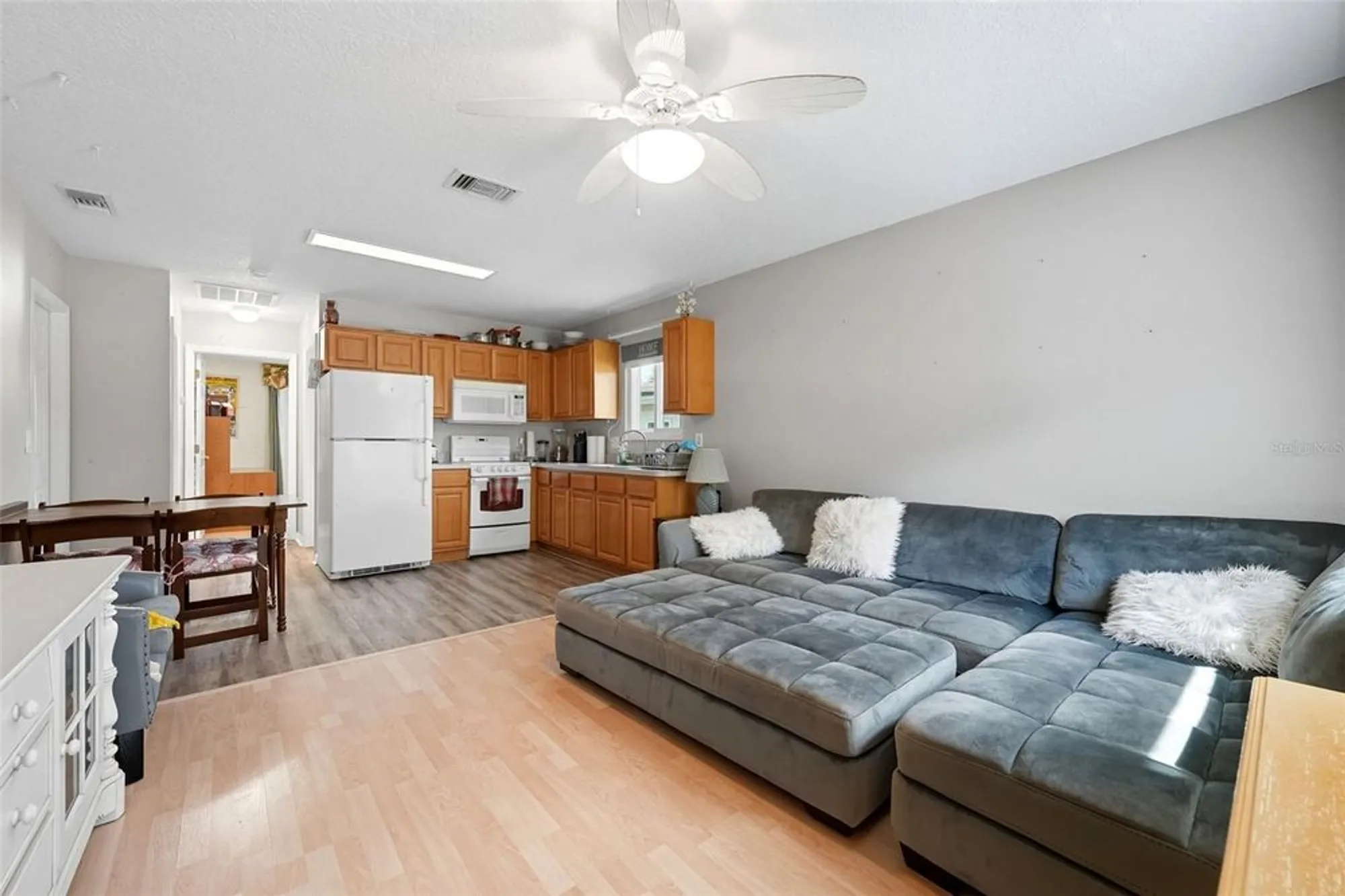 Property Slideshow image 6 of 34 | 543 cottage park ln, Leesburg, FL, 34748