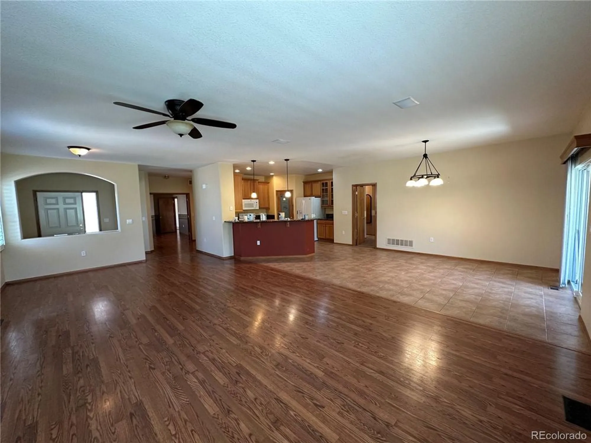 Property Slideshow image 5 of 28 | 22840 e heritage pkwy, Aurora, CO, 80016