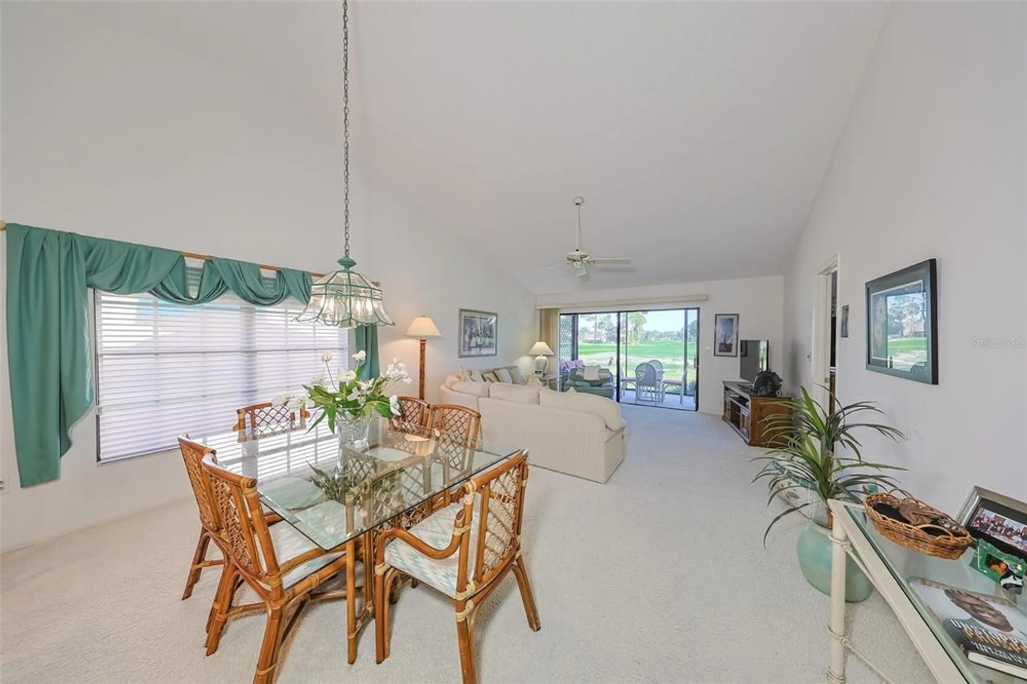 Property Slideshow image 7 of 56 | 5941 clubside dr # 5941, Sarasota, FL, 34243