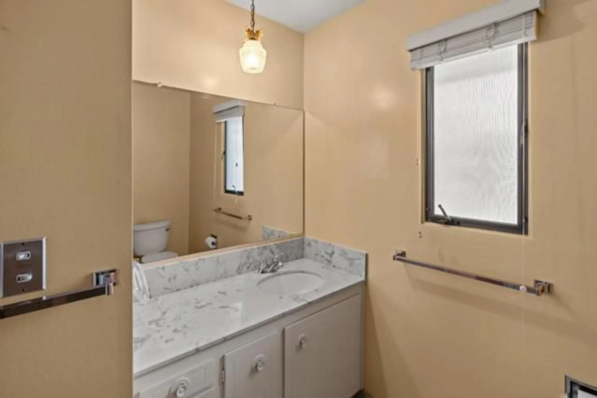 Property Slideshow image 17 of 36 | 254 del mesa carmel, Carmel, CA, 93923