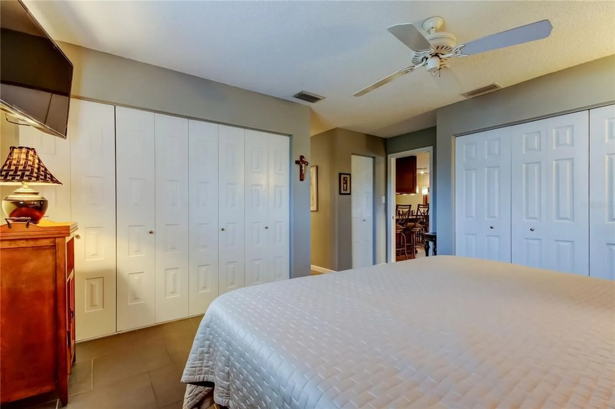Property Slideshow image 38 of 77 | 329 club manor dr, Sun City Center, FL, 33573