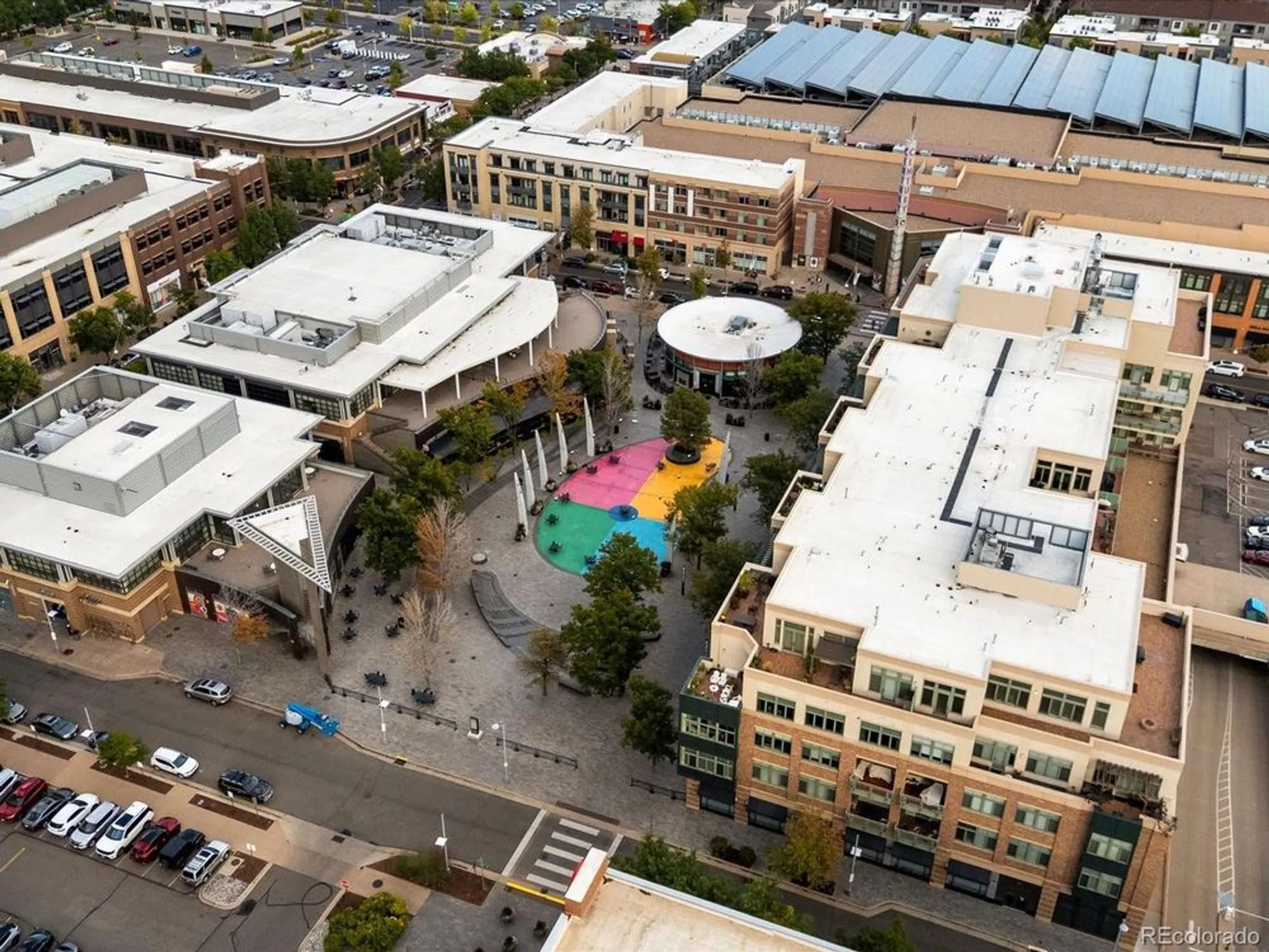 Property Slideshow image 33 of 38 | 7493 w cedar cir, Lakewood, CO, 80226