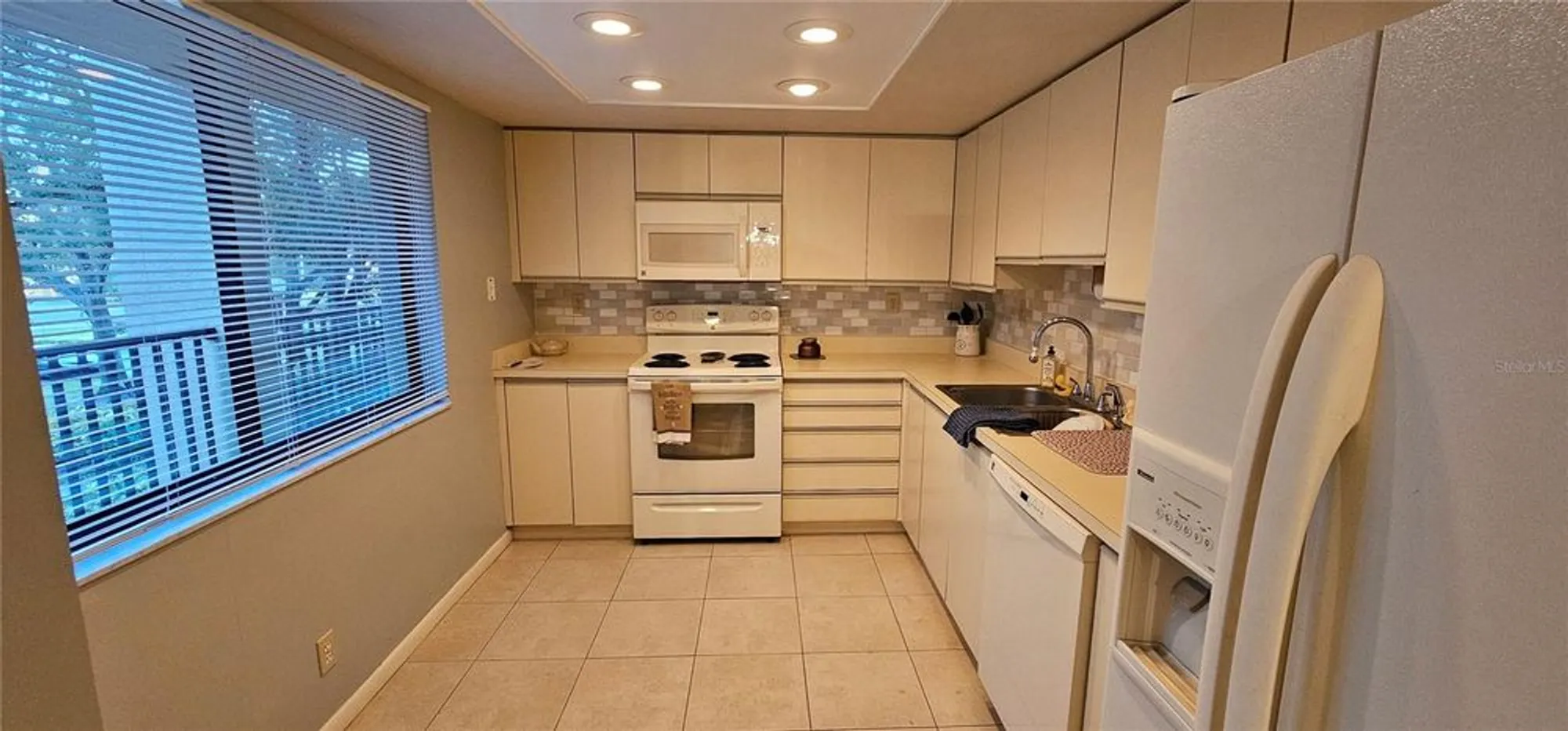 Property Slideshow image 15 of 57 | 3078 eastland blvd 107, Clearwater, FL, 33761