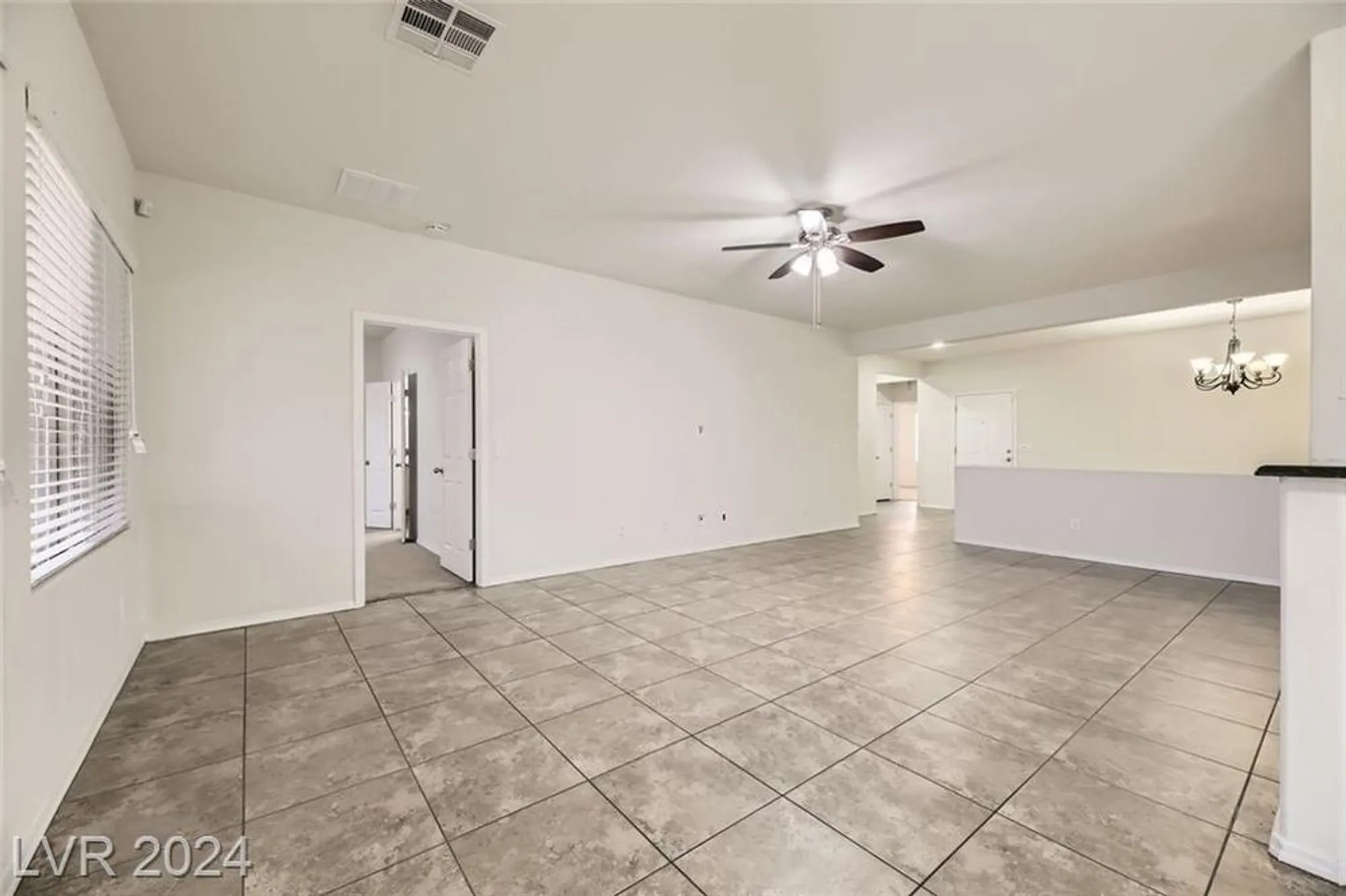 Property Slideshow image 4 of 32 | 3306 american mustang ct, Las Vegas, NV, 89122