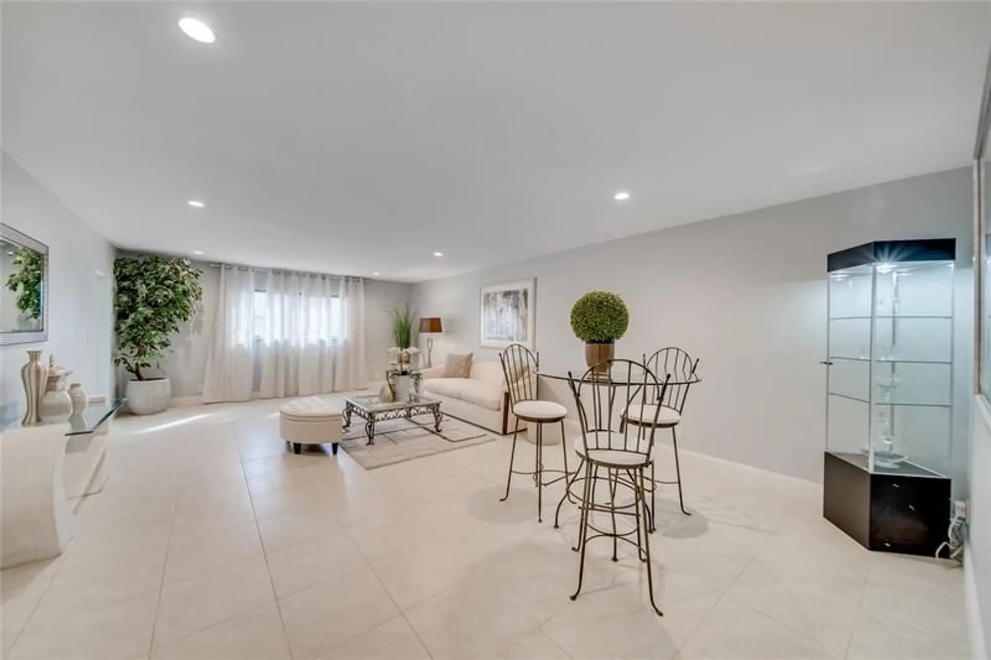 Property Slideshow image 10 of 43 | 2271 nw 47th ter 107, Lauderhill, FL, 33313