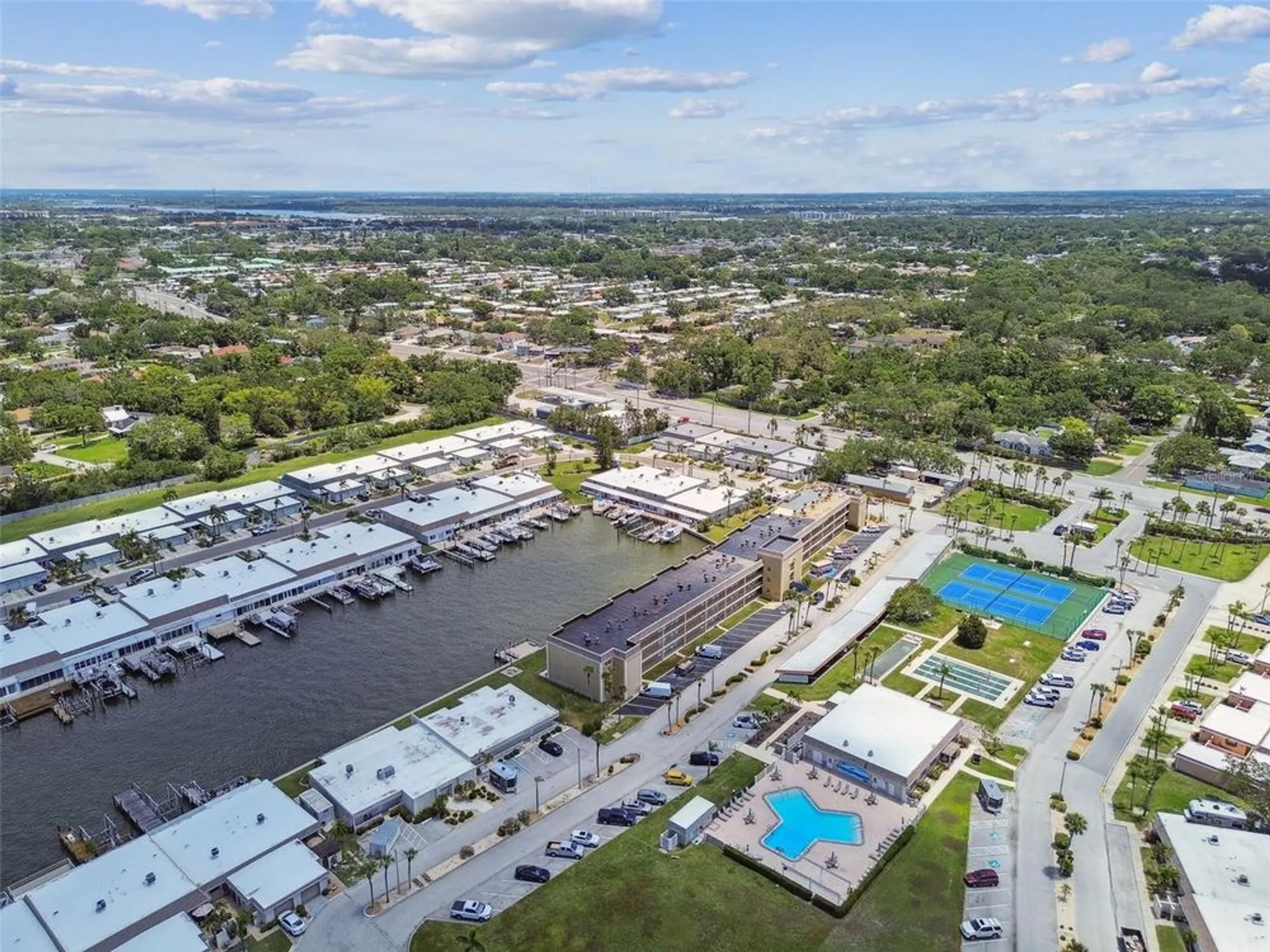 Property Slideshow image 56 of 69 | 1 boca ciega point blvd apt 310, St Petersburg, FL, 33708