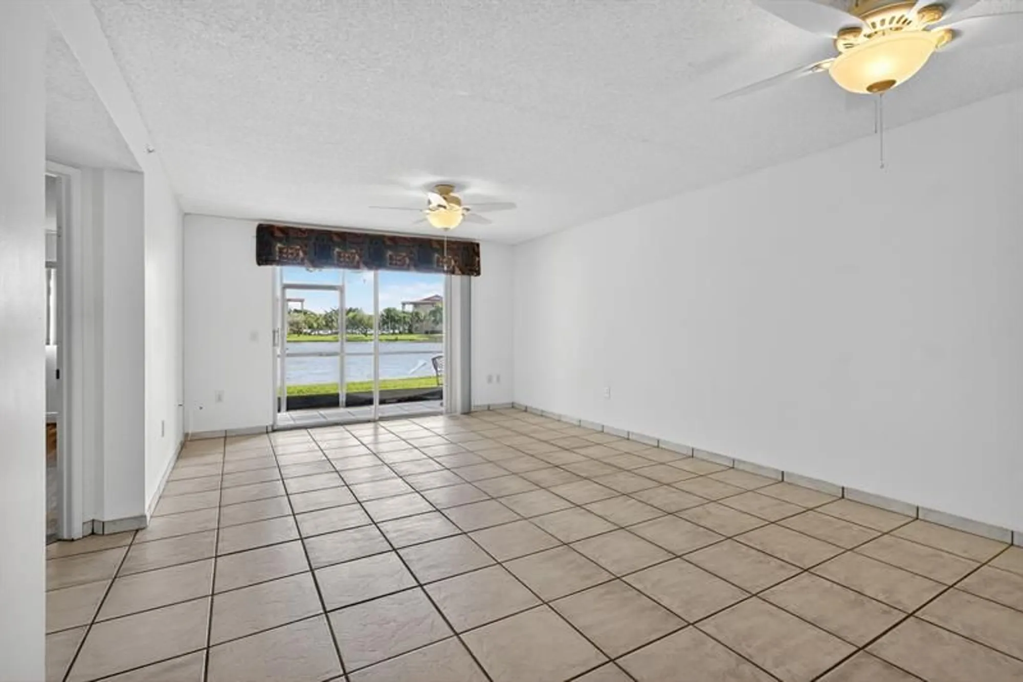 Property Slideshow image 31 of 70 | 1001 sw 141st ave, Pembroke Pines, FL, 33027