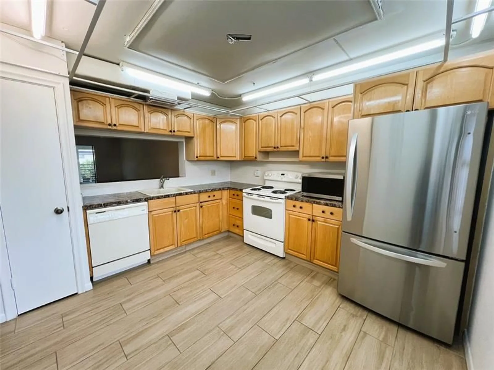 Property Slideshow image 4 of 33 | 3304 aruba way apt l4, Coconut Creek, FL, 33066