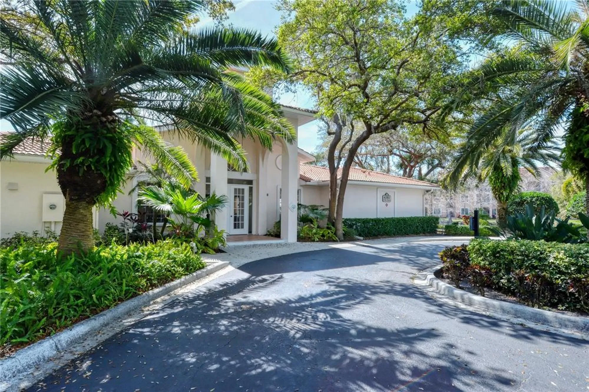 Property Slideshow image 27 of 37 | 4224 central sarasota pkwy 1116, Sarasota, FL, 34238