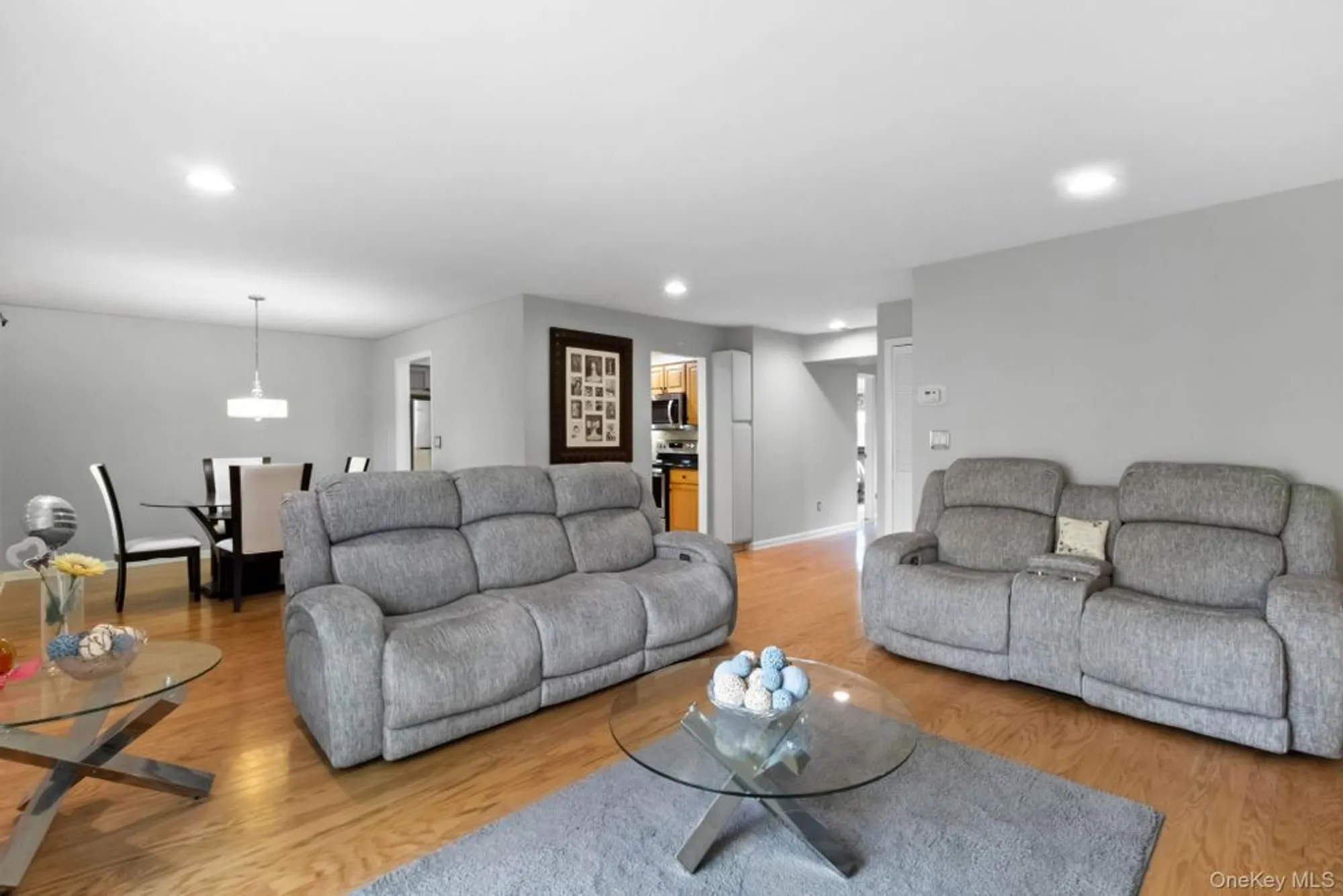 Property Slideshow image 8 of 28 | 148 flintlock way d, Yorktown Heights, NY, 10598