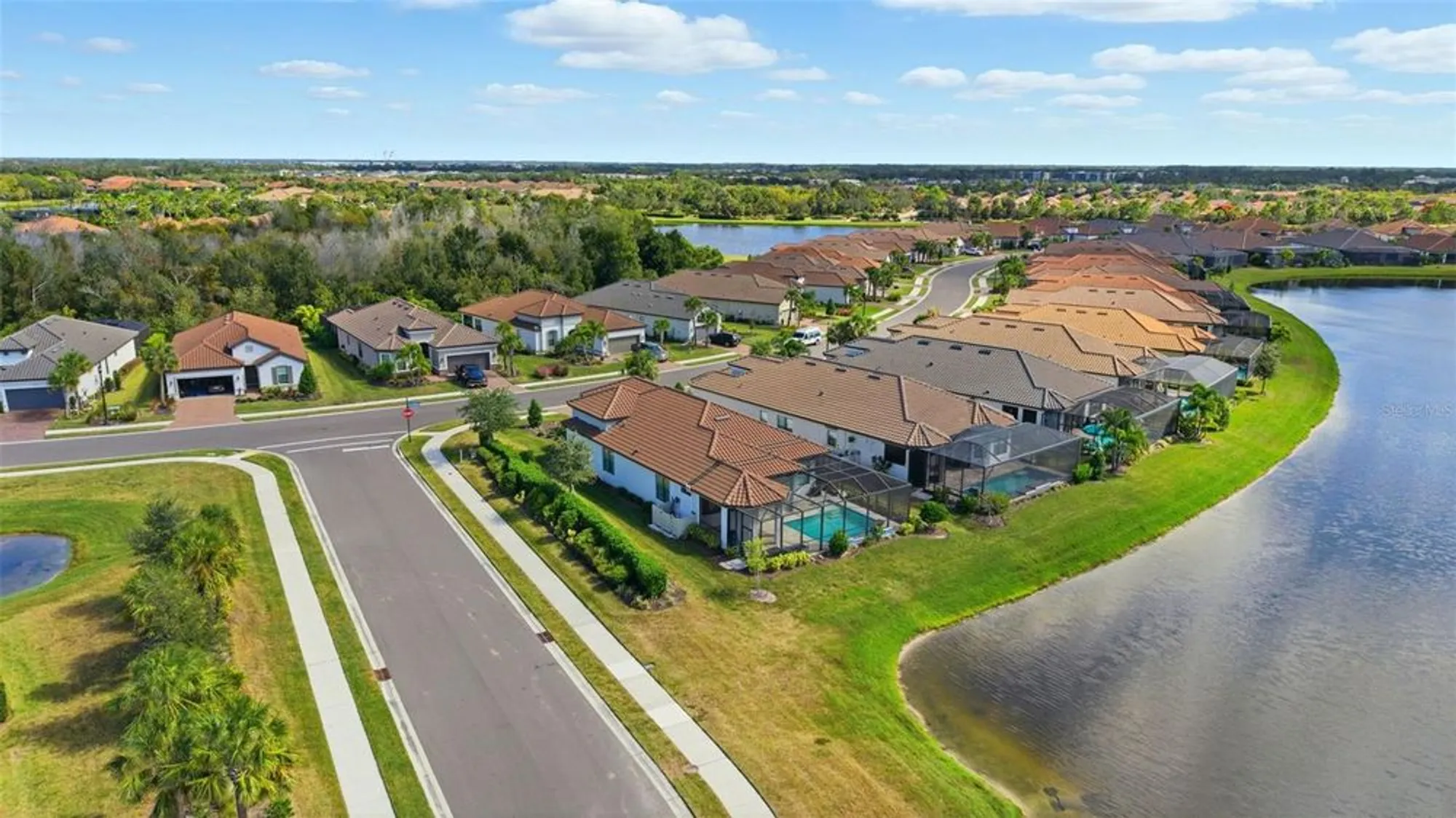 Property Slideshow image 4 of 44 | 10819 wicker park pl, Palmetto, FL, 34221