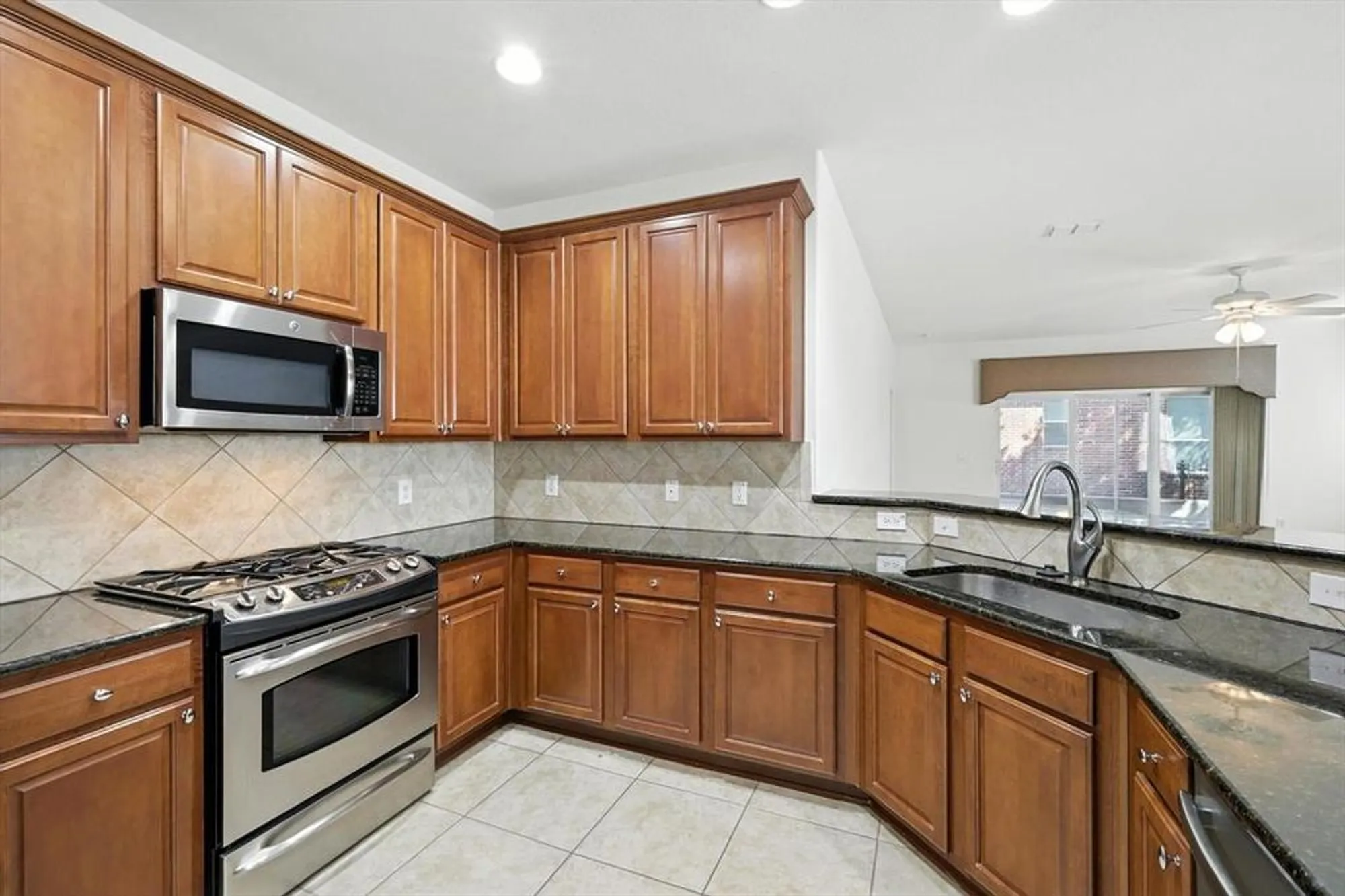 Property Slideshow image 5 of 39 | 7543 angel trace dr, Frisco, TX, 75036