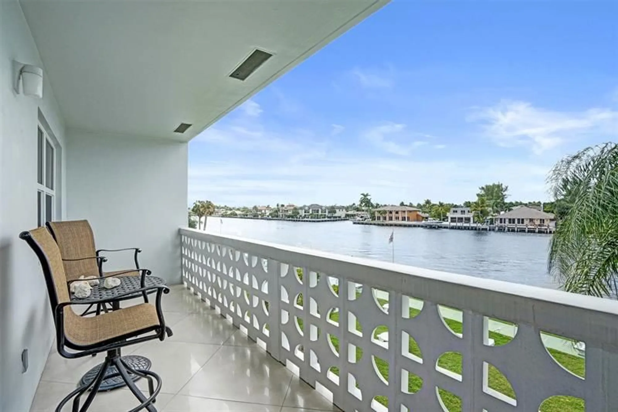 Property Slideshow image 33 of 49 | 1001 n riverside dr 304, Pompano Beach, FL, 33062