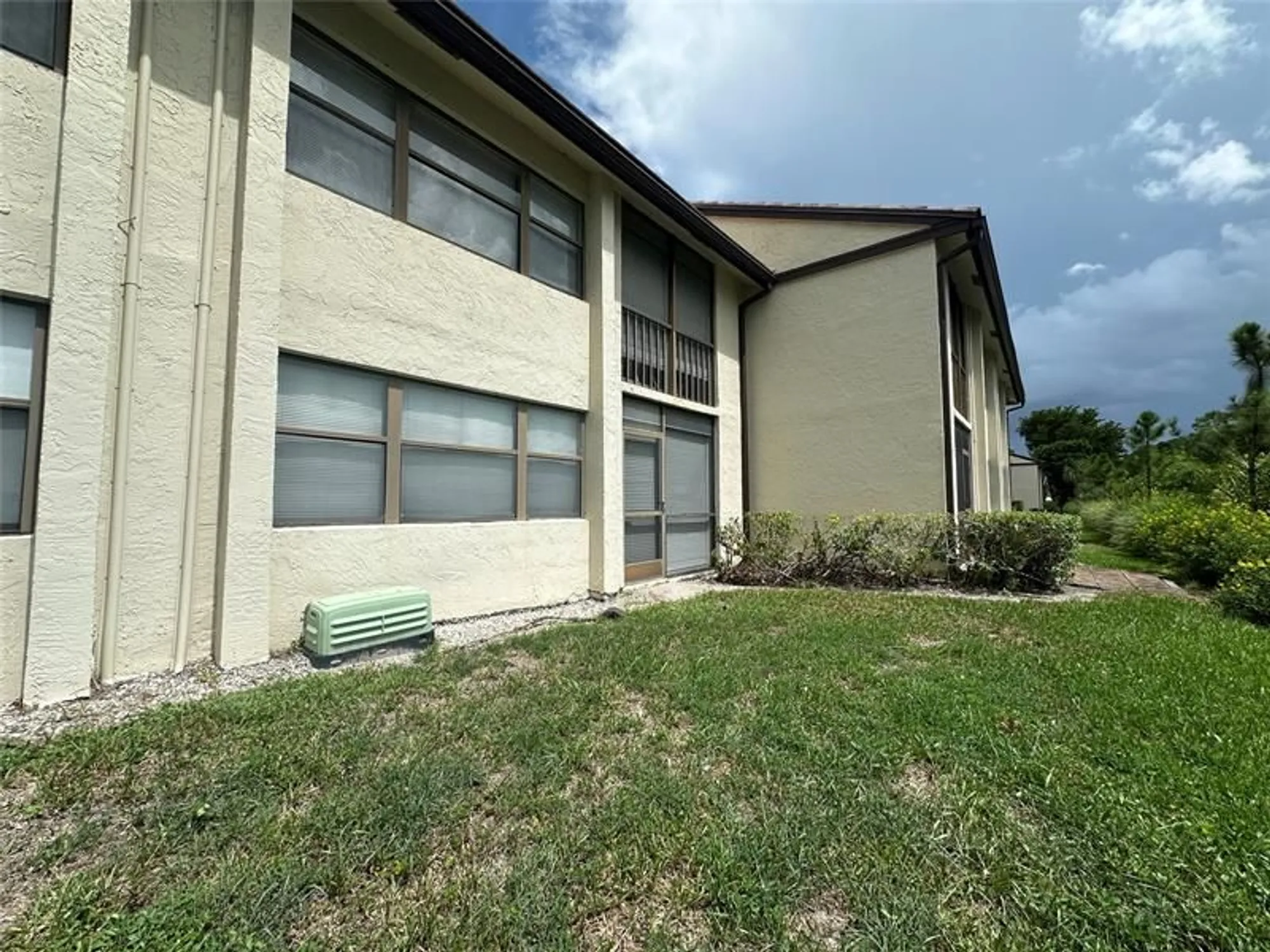 Property Slideshow image 49 of 50 | 7673 tahiti ln apt 105, Lake Worth, FL, 33467