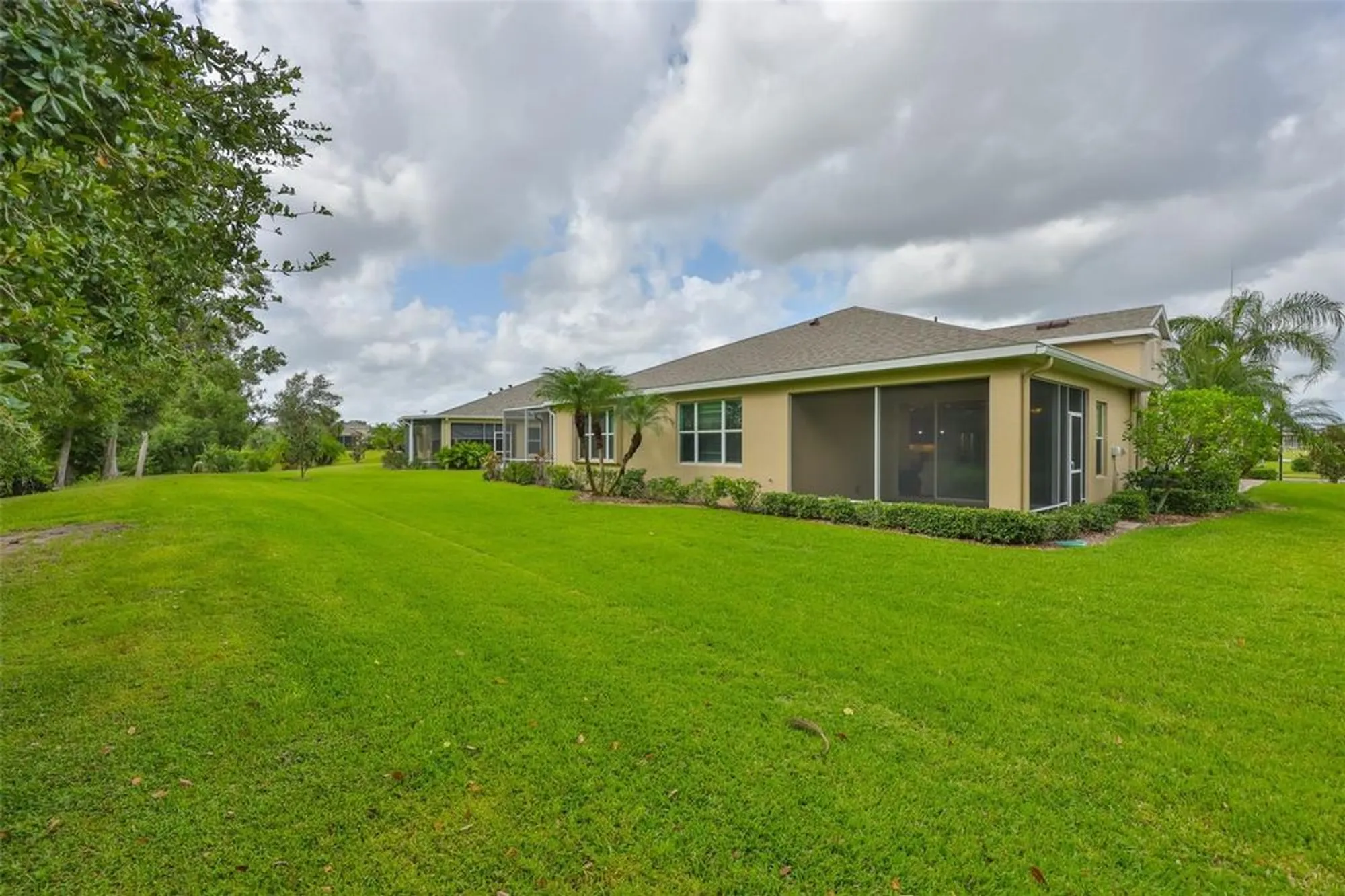 Property Slideshow image 19 of 24 | 668 chipper dr, Sun City Center, FL, 33573