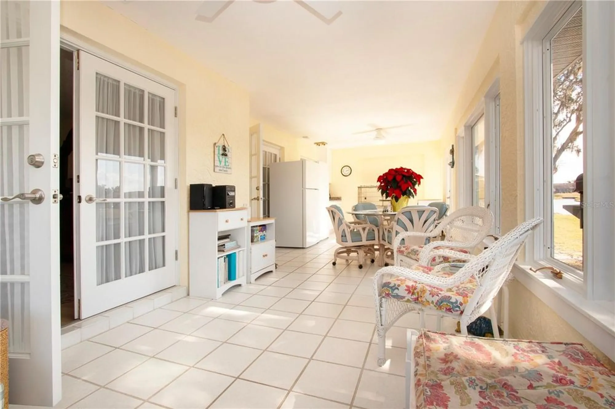 Property Slideshow image 64 of 69 | 2016 east view dr, Sun City Center, FL, 33573