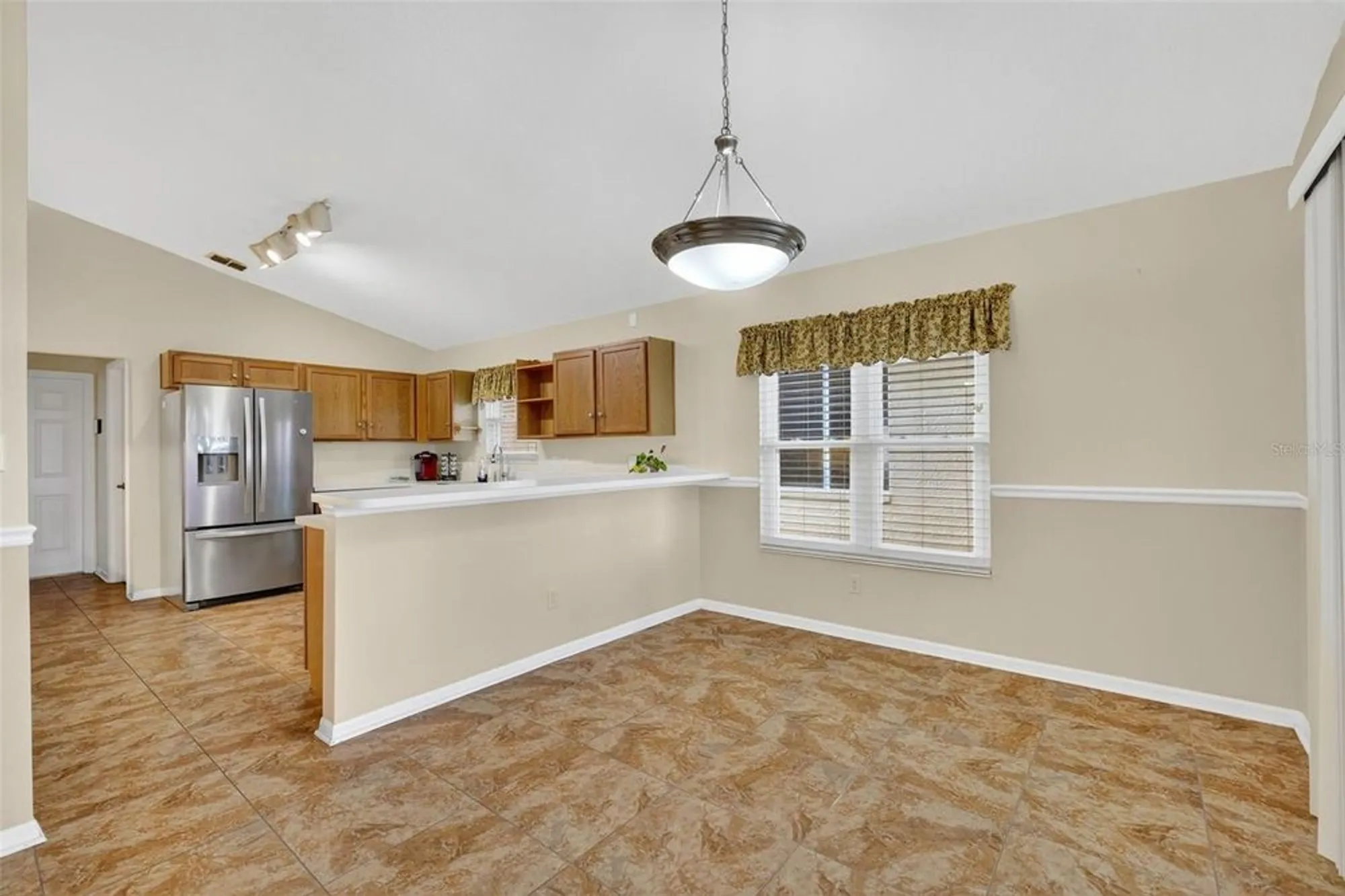 Property Slideshow image 8 of 41 | 4822 sawgrass lake cir, Leesburg, FL, 34748