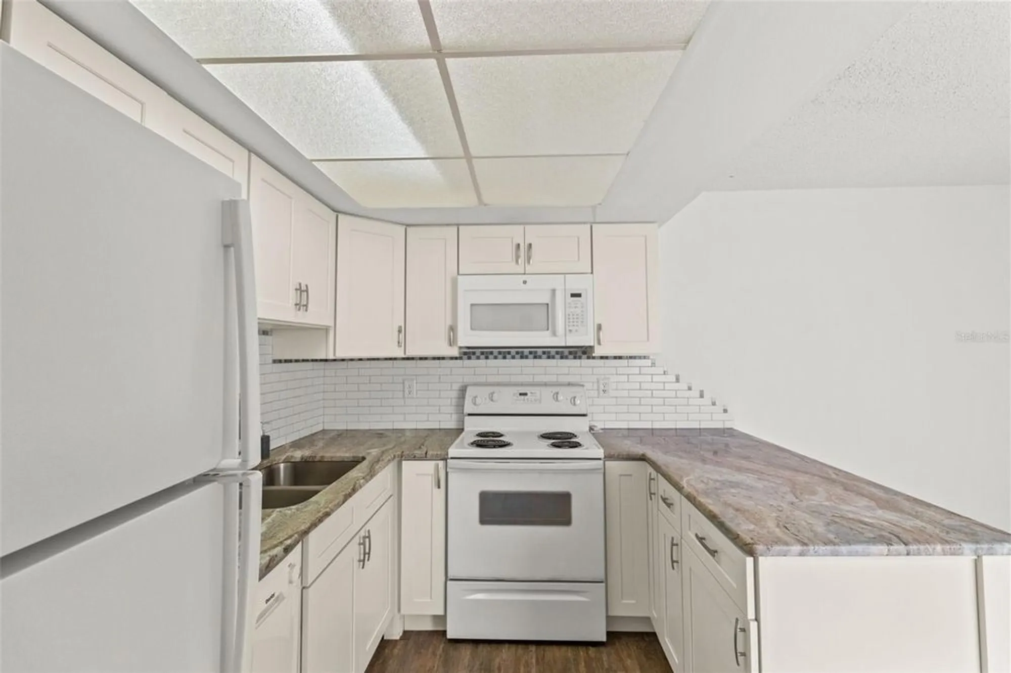 Property Slideshow image 25 of 36 | 1163 orange tree cir d, Palm Harbor, FL, 34684