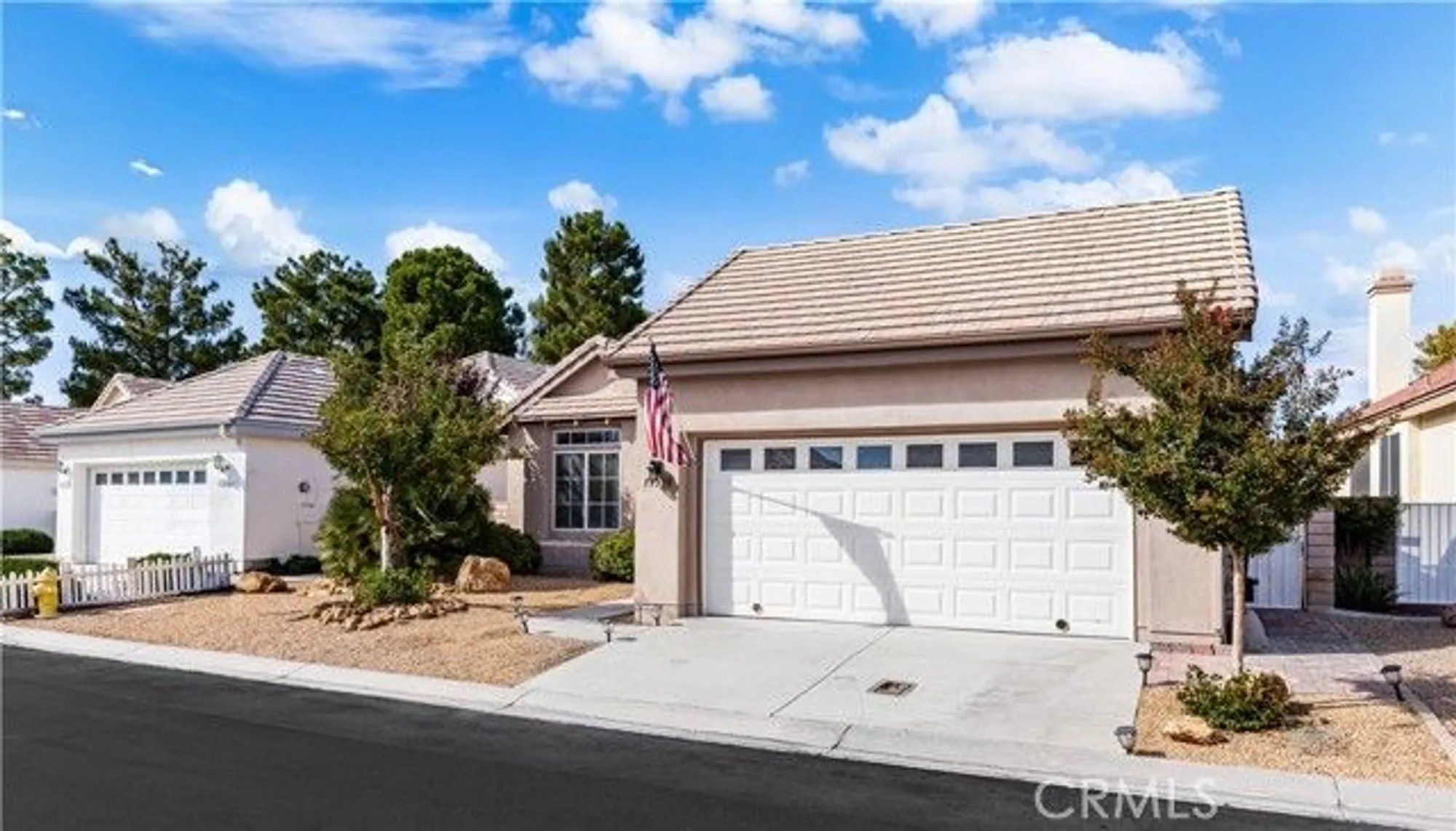 Property Slideshow image 2 of 60 | 19598 rolling green dr, Apple Valley, CA, 92308