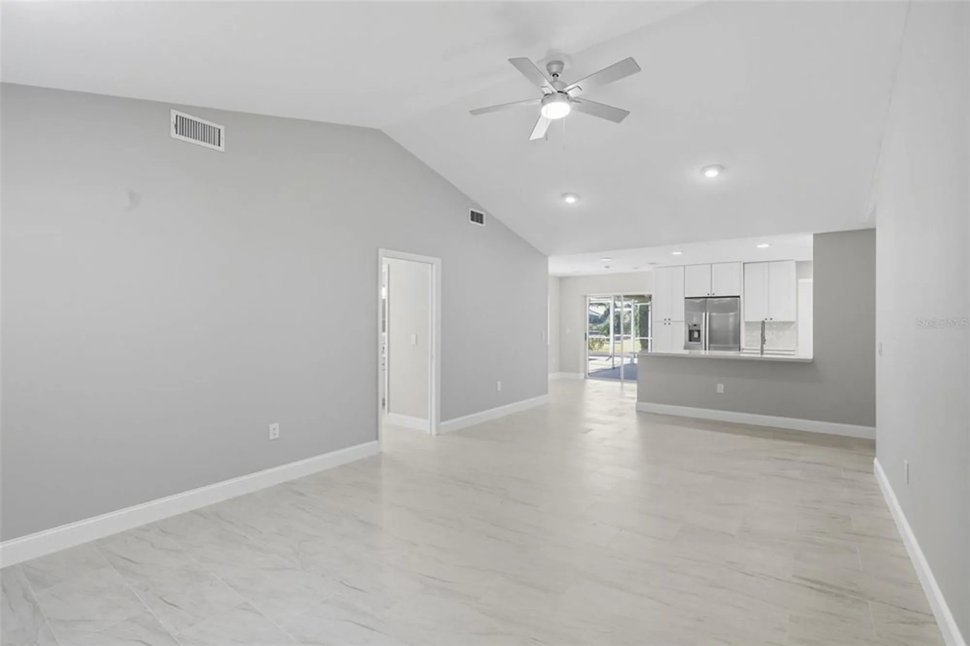 Property Slideshow image 21 of 61 | 6994 country lakes cir, Sarasota, FL, 34243