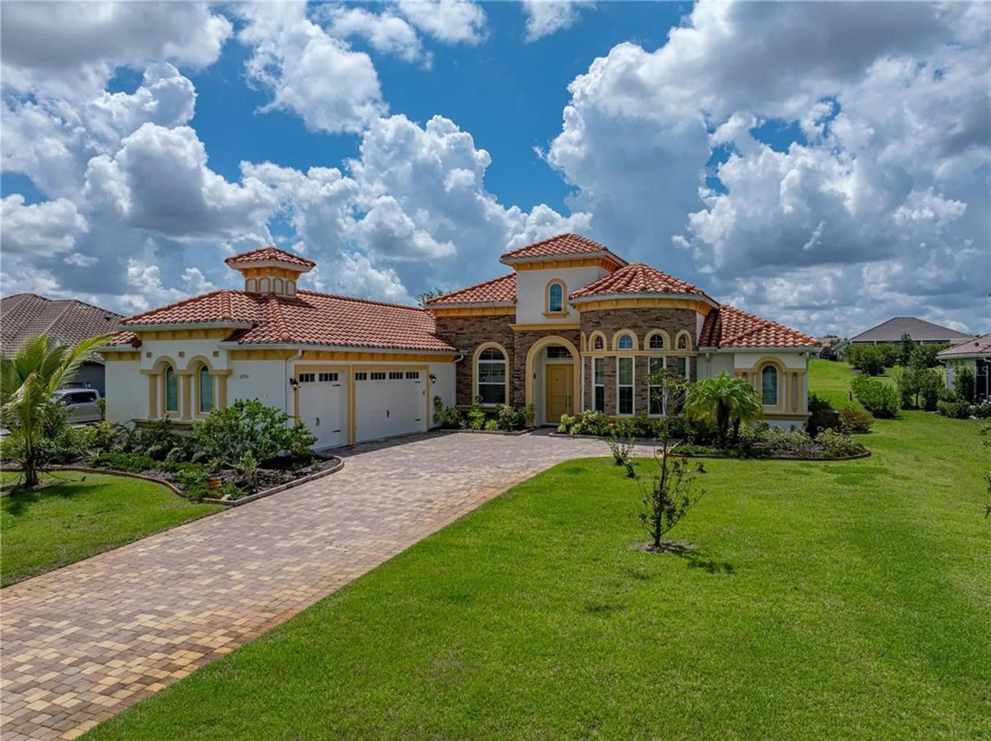 Property Slideshow image 6 of 100 | 13753 carryback dr, Dade City, FL, 33525