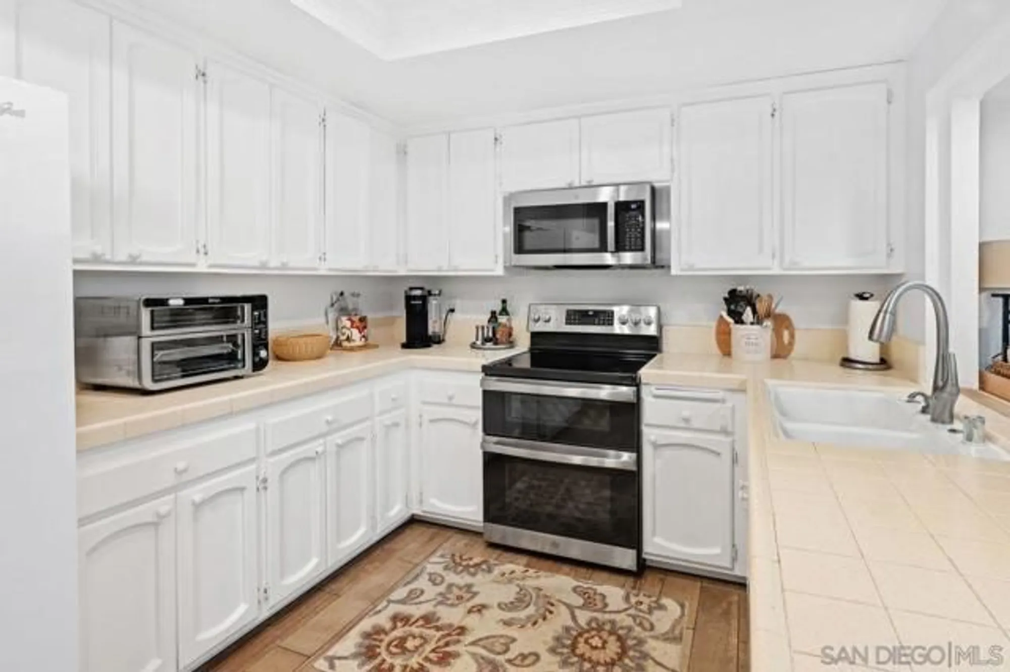 Property Slideshow image 22 of 37 | 16533 caminito vecinos unit 52, San Diego, CA, 92128