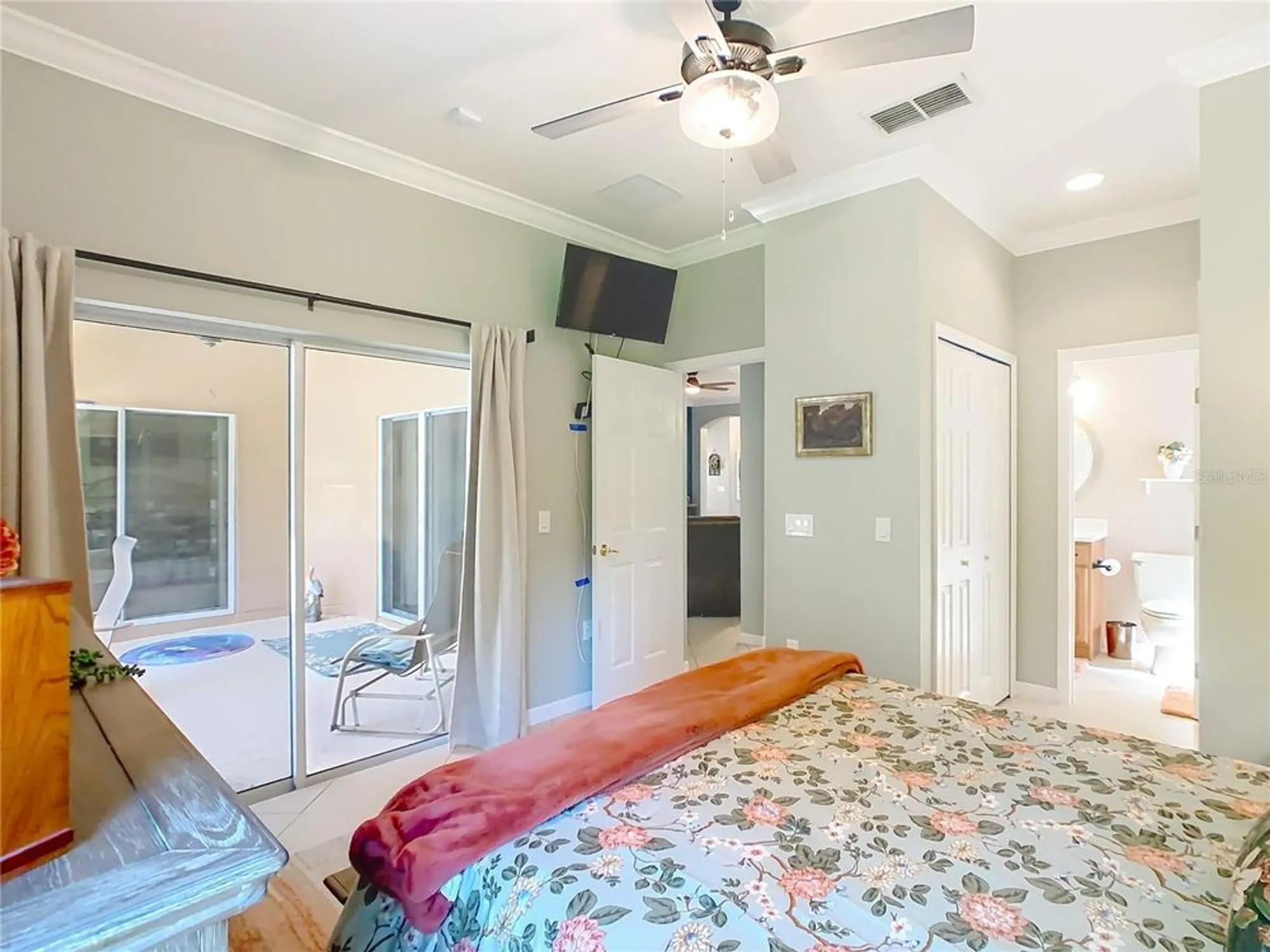Property Slideshow image 31 of 76 | 680 portofino dr, Poinciana, FL, 34759