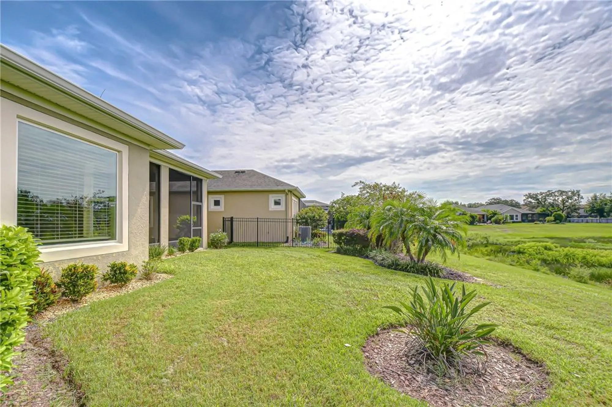 Property Slideshow image 27 of 36 | 13937 swallow hill dr, Lithia, FL, 33547