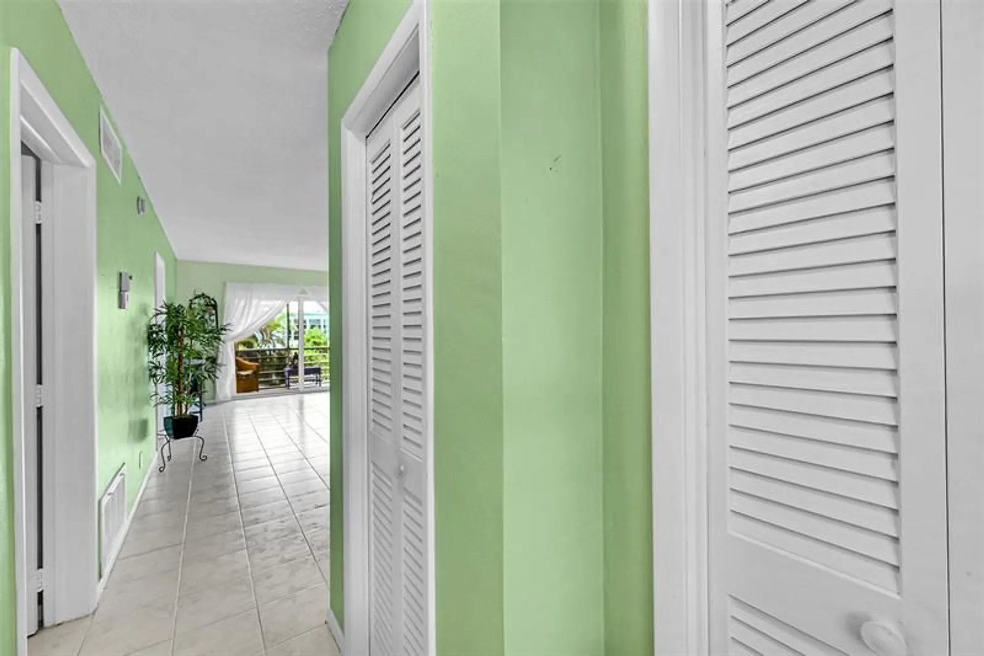 Property Slideshow image 3 of 43 | 2501 w golf blvd 229, Pompano Beach, FL, 33064