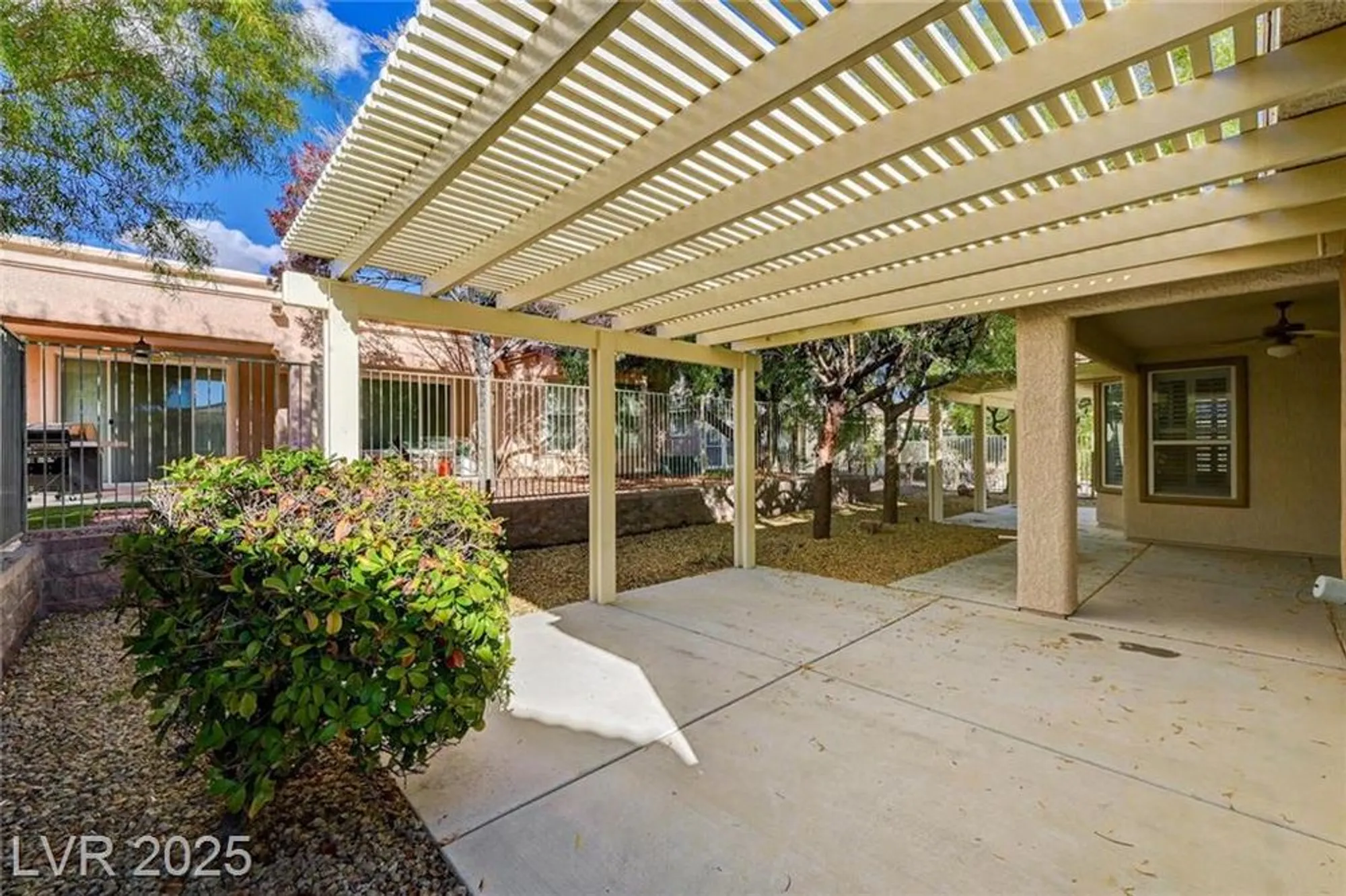 Property Slideshow image 38 of 96 | 10372 abisso dr, Las Vegas, NV, 89135