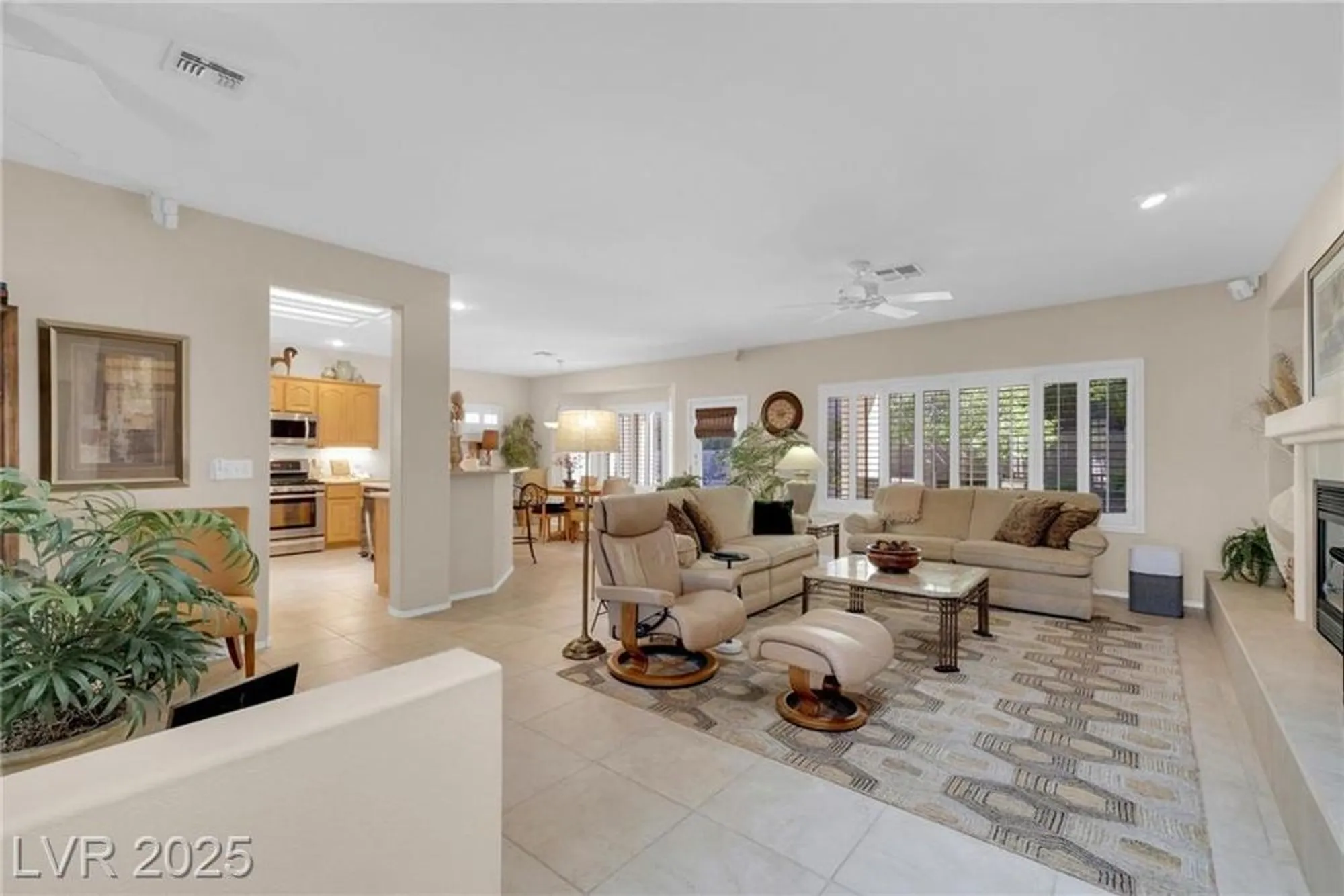 Property Slideshow image 4 of 37 | 1668 sebring hills dr, Henderson, NV, 89052