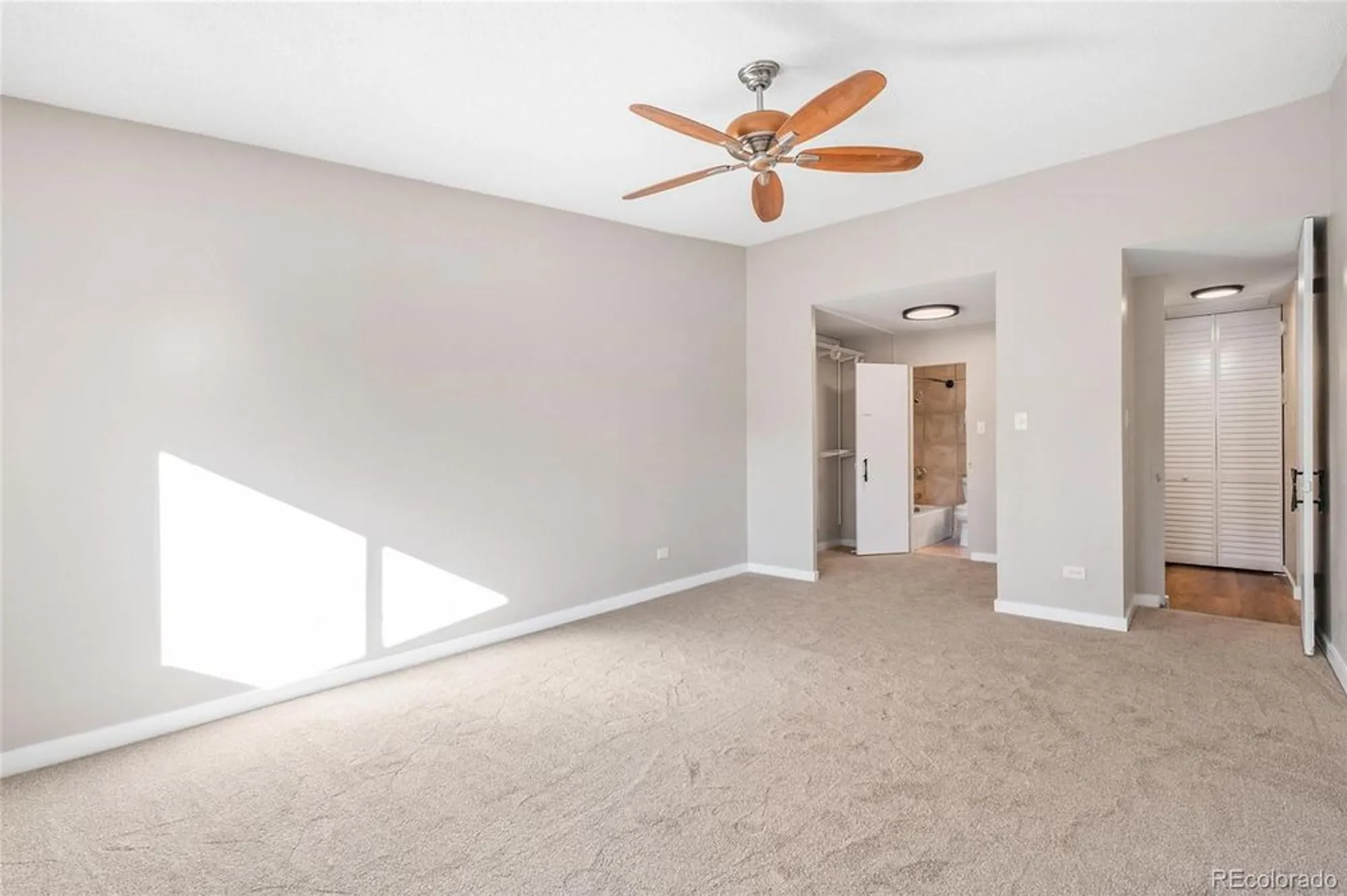 Property Slideshow image 12 of 19 | 765 s alton way 6b, Denver, CO, 80247