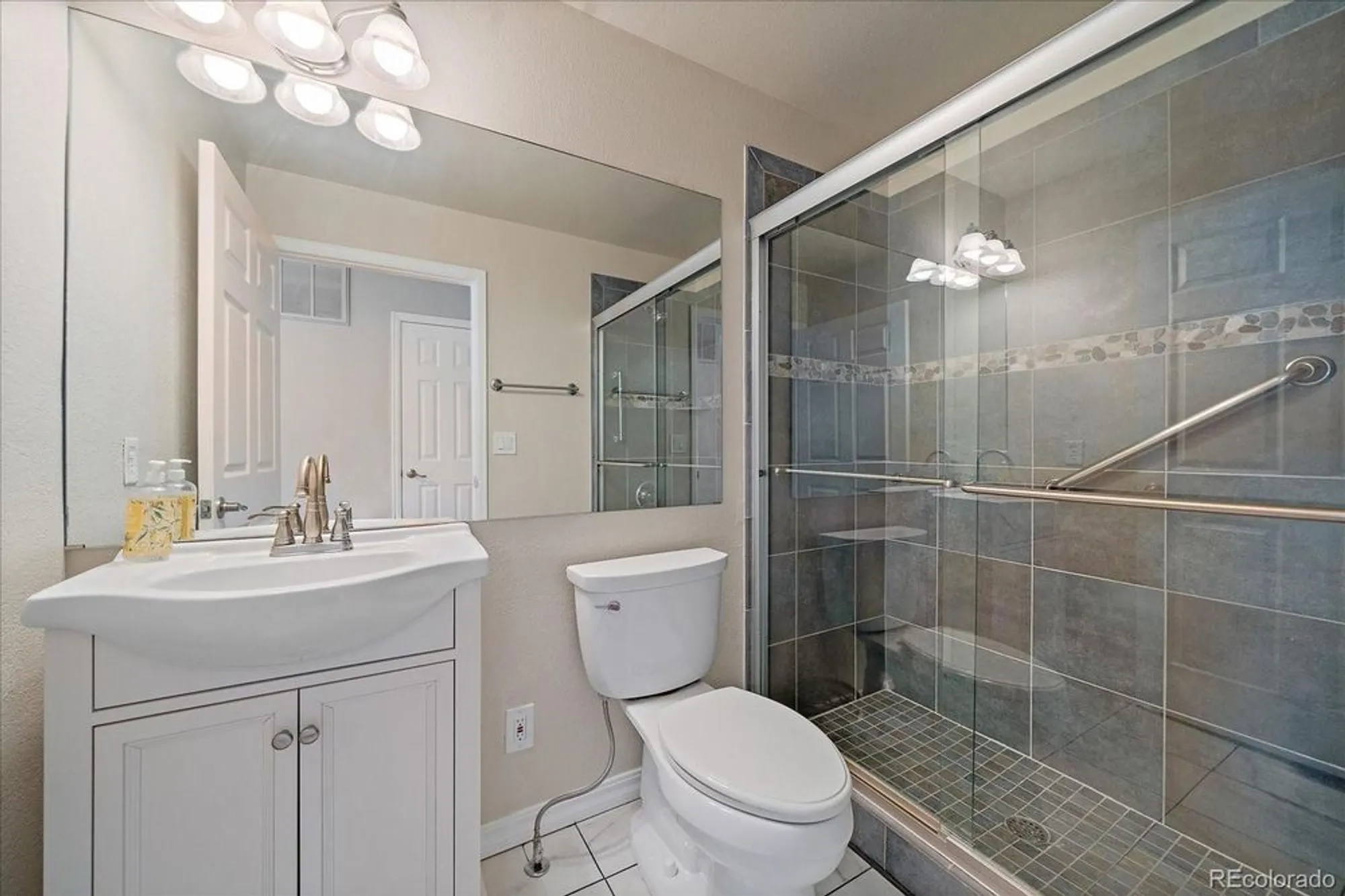 Property Slideshow image 18 of 25 | 7785 s biloxi way, Aurora, CO, 80016