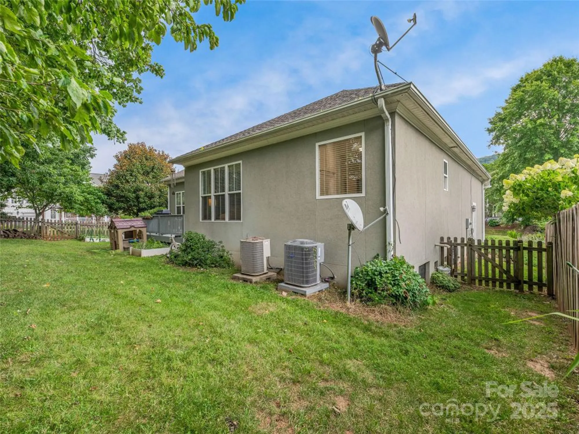 Property Slideshow image 31 of 36 | 257 fennel dun cir, Biltmore Lake, NC, 28715