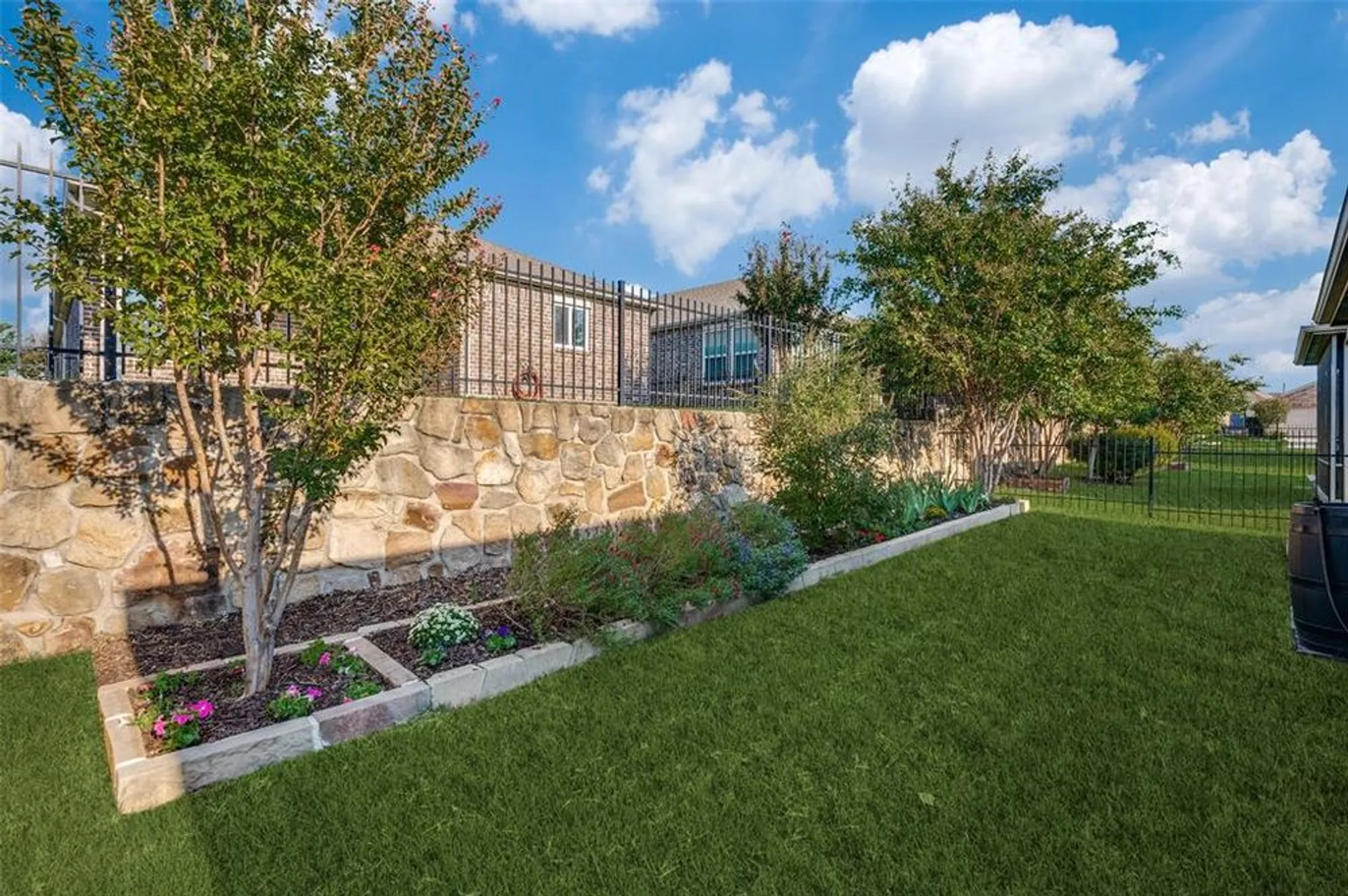 Property Slideshow image 3 of 21 | 7609 heritage dr, Aubrey, TX, 76227