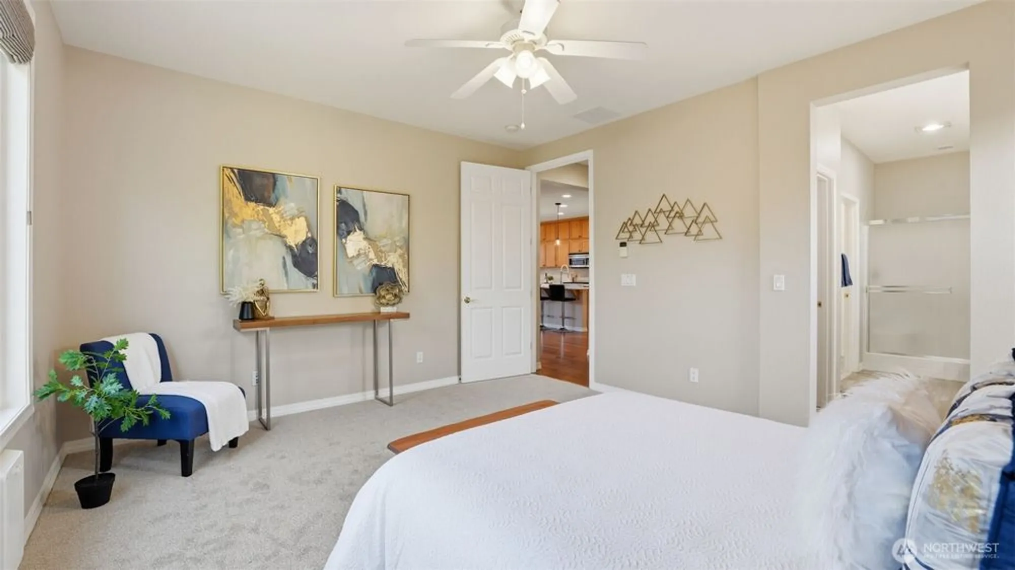 Property Slideshow image 19 of 40 | 12832 231st pl, Redmond, WA, 98053