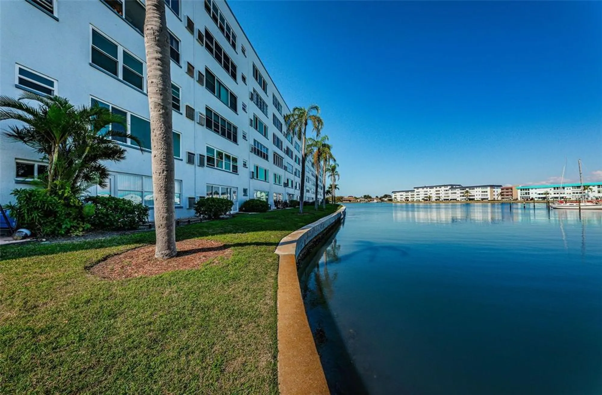 Property Slideshow image 43 of 99 | 5925 shore blvd 505, Gulfport, FL, 33707