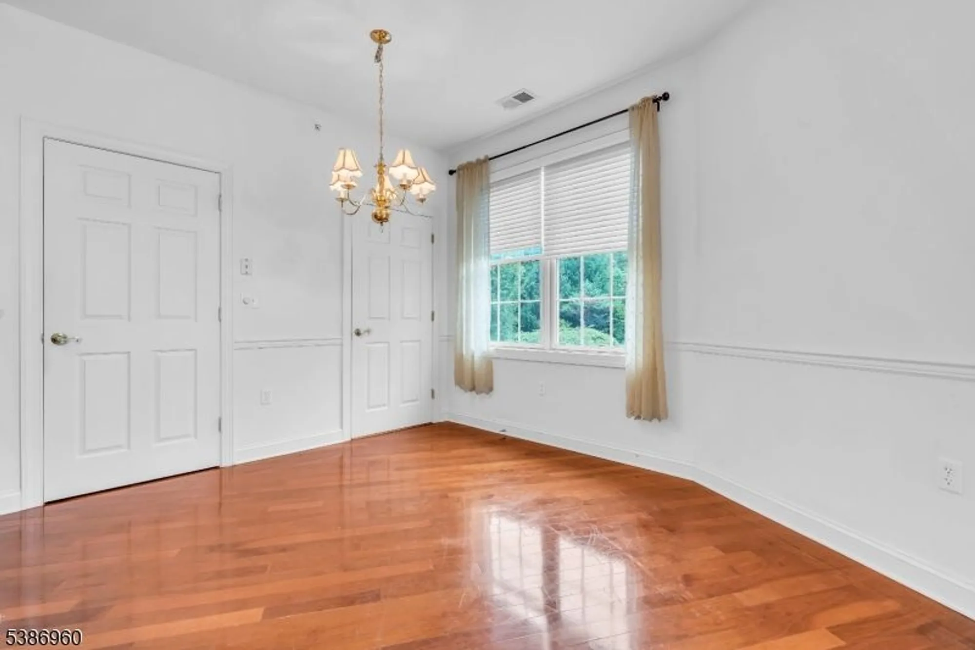 Property Slideshow image 10 of 38 | 182 victoria dr, Basking Ridge, NJ, 07920